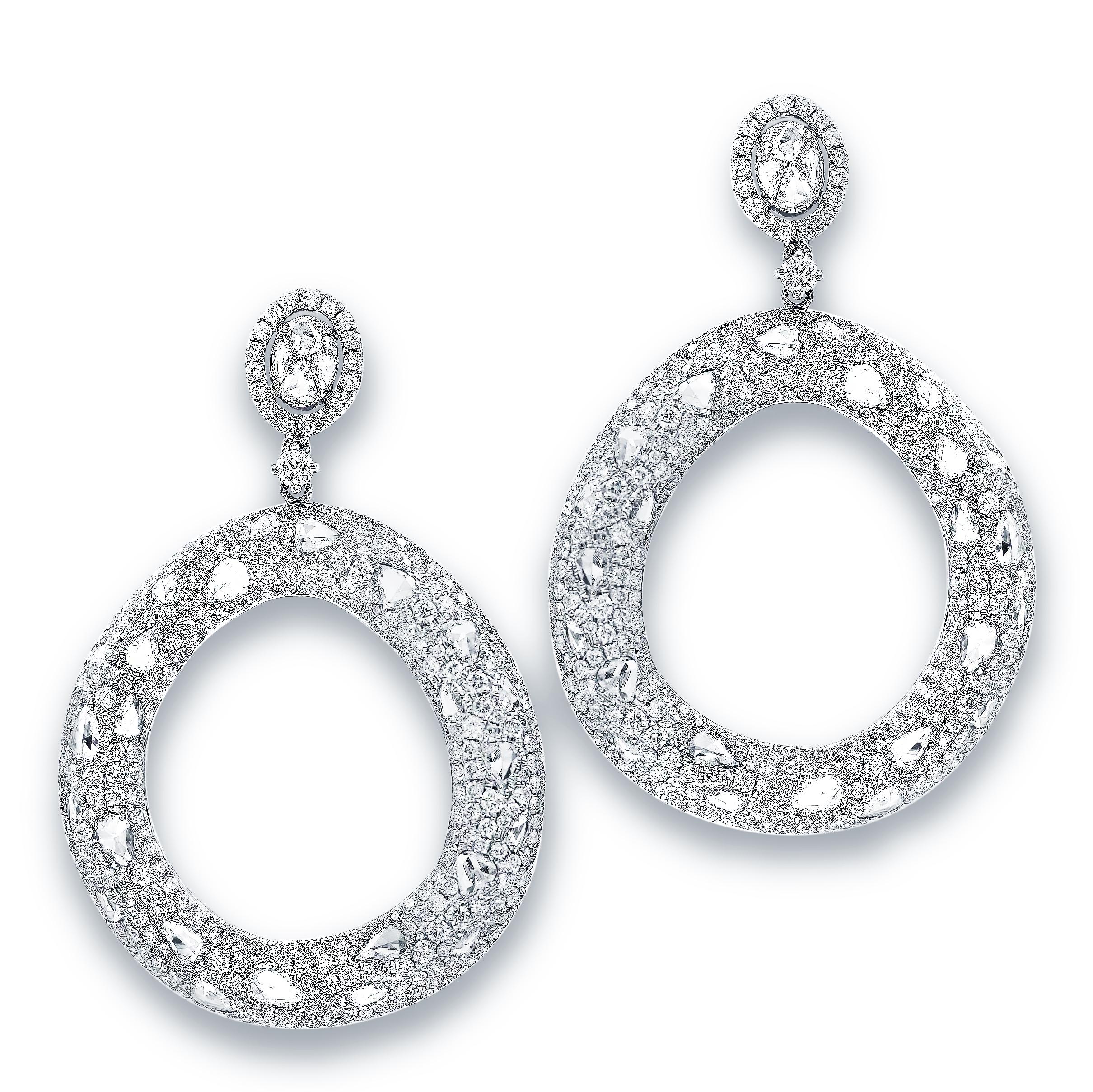 Taille ronde Boucles d'oreilles en or blanc 18 carats avec diamants taille rose de 10,50 carats en vente