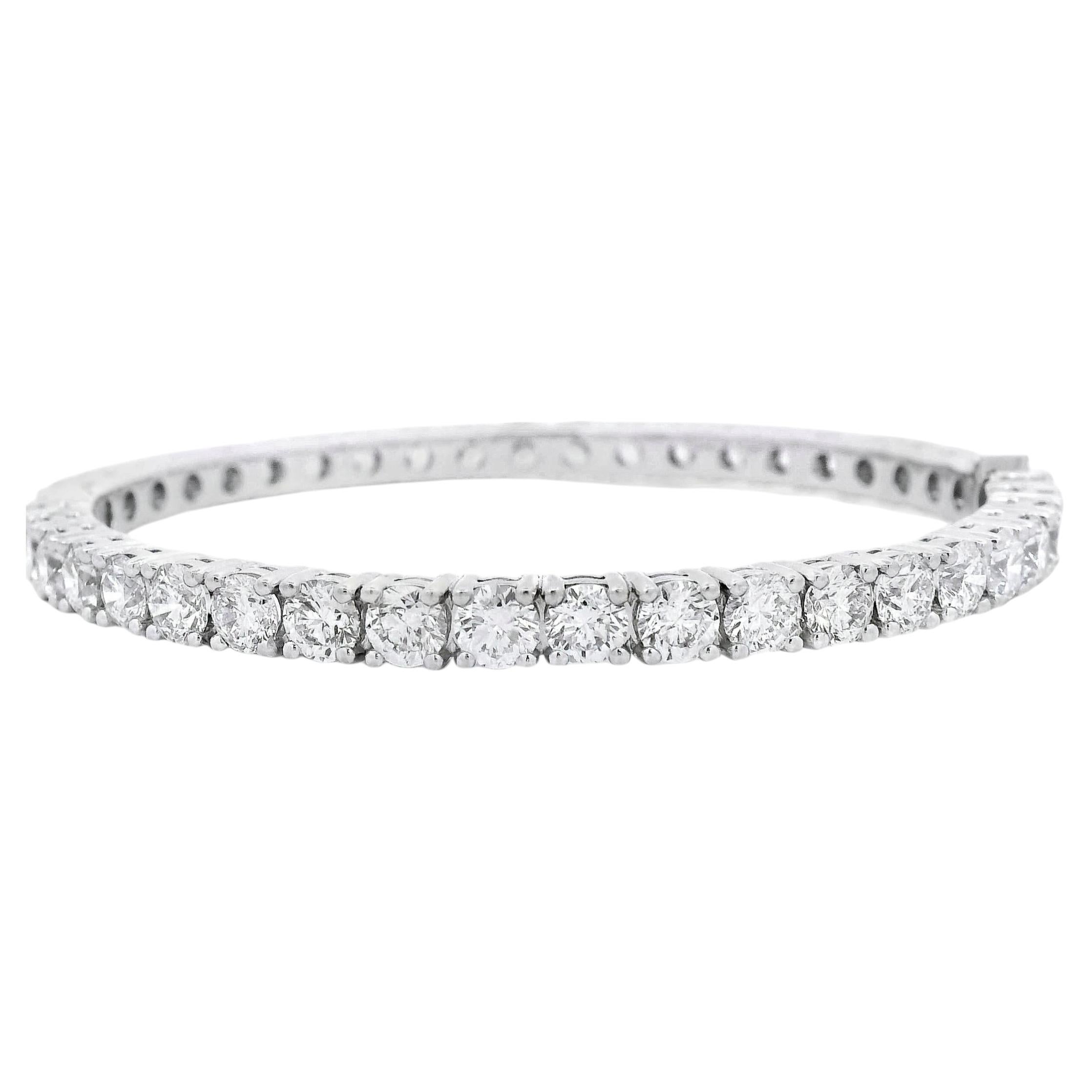 18k White Gold 10.5ctw Round Brilliant Diamond Tennis Bangle Bracelet