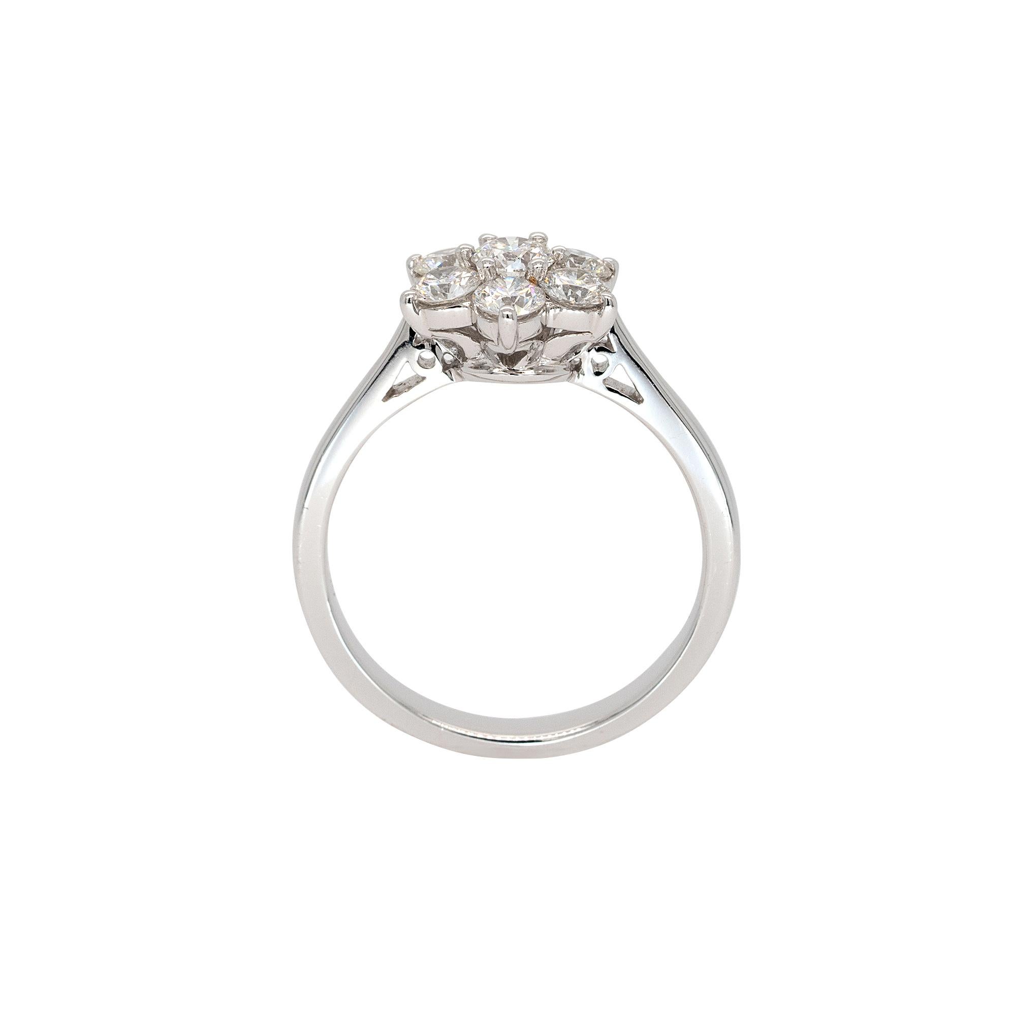 Women's 18k White Gold 1.06ct Round Brilliant Flower Natural Diamond Ring For Sale