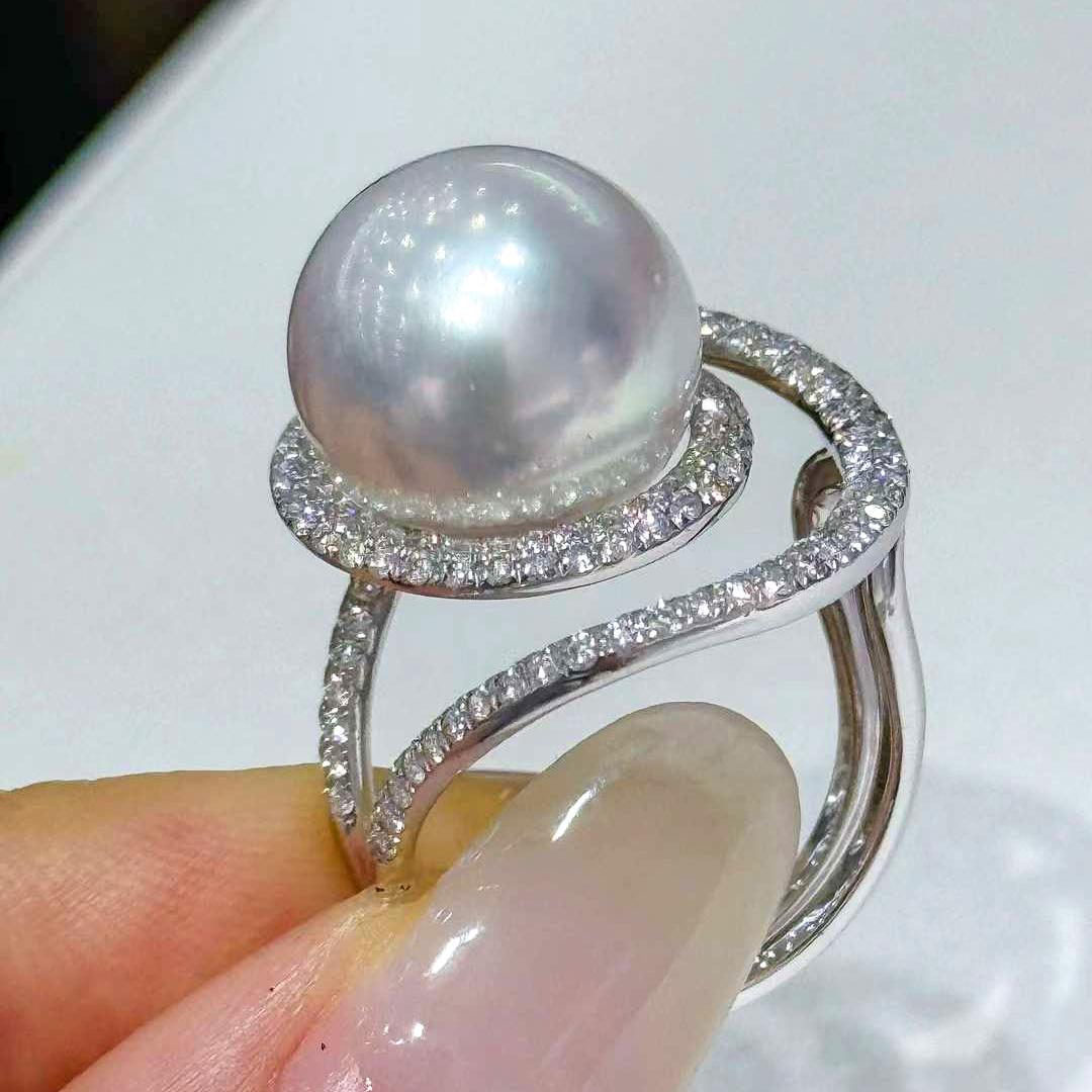 【Lustre Arc】Orbit Halo Aurora South Sea Pearl Diamond Ring For Sale 3