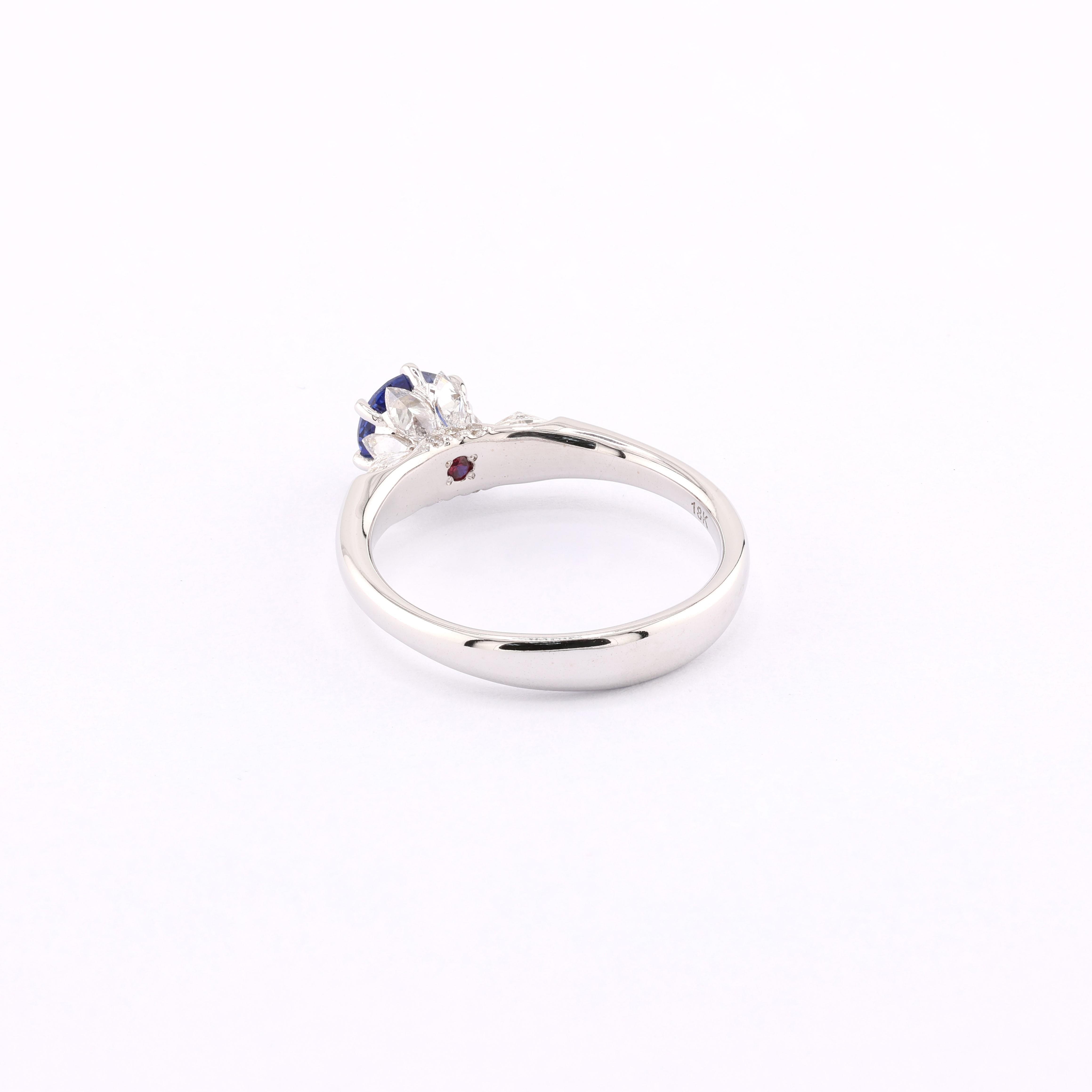 Round Cut 18K White Gold 1.07ct No-heat Ceylon Sapphire Diamond Ring For Sale