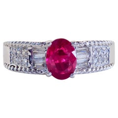 Anillo de oro blanco de 18 quilates con rubí ovalado de Myanmar de 1,07 ct y diamante de 0,20 ct