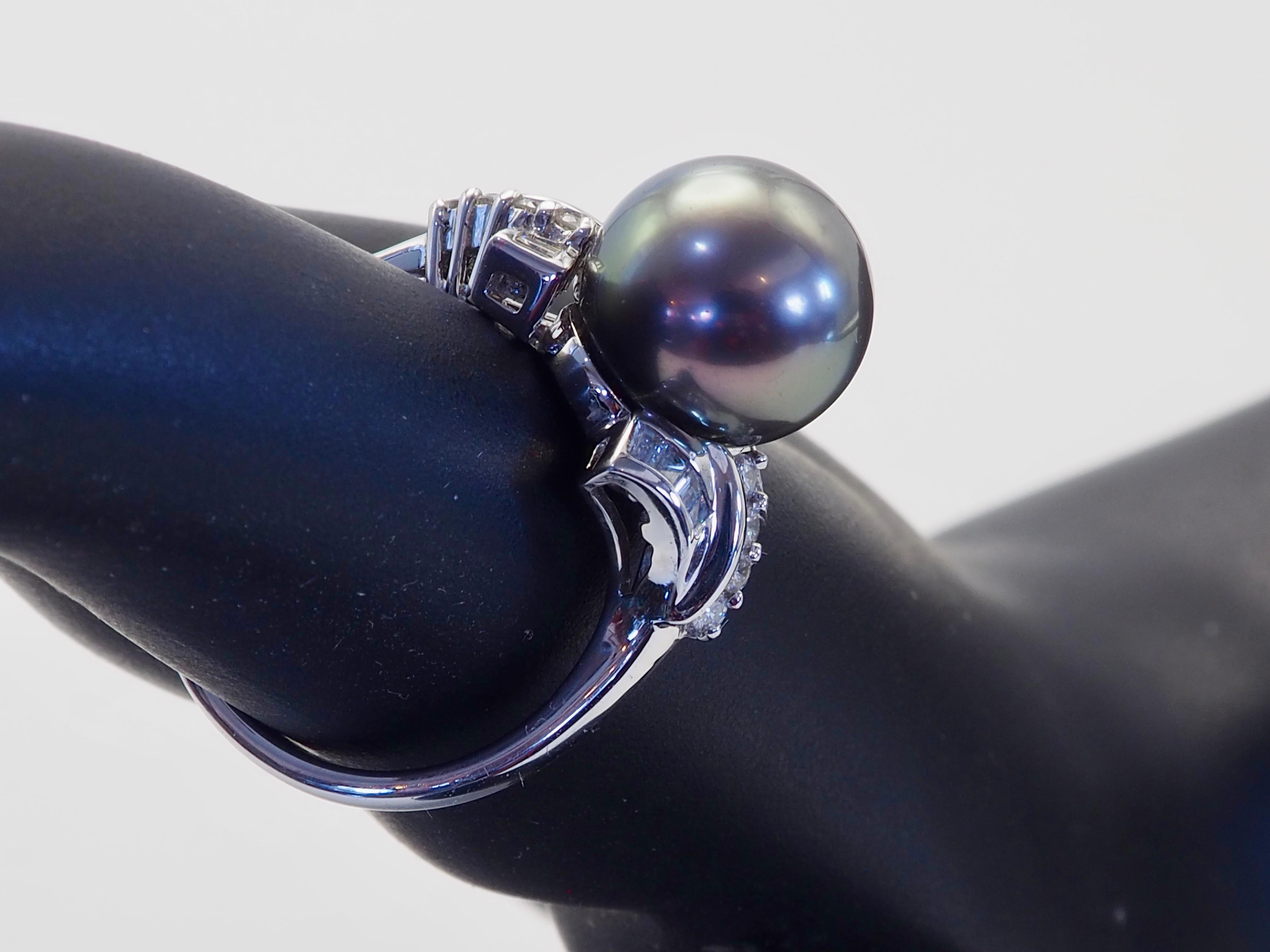 Bague cocktail en or blanc 18 carats perle de Tahiti 10,7 mm et 0,30 carats de diamants en vente 3