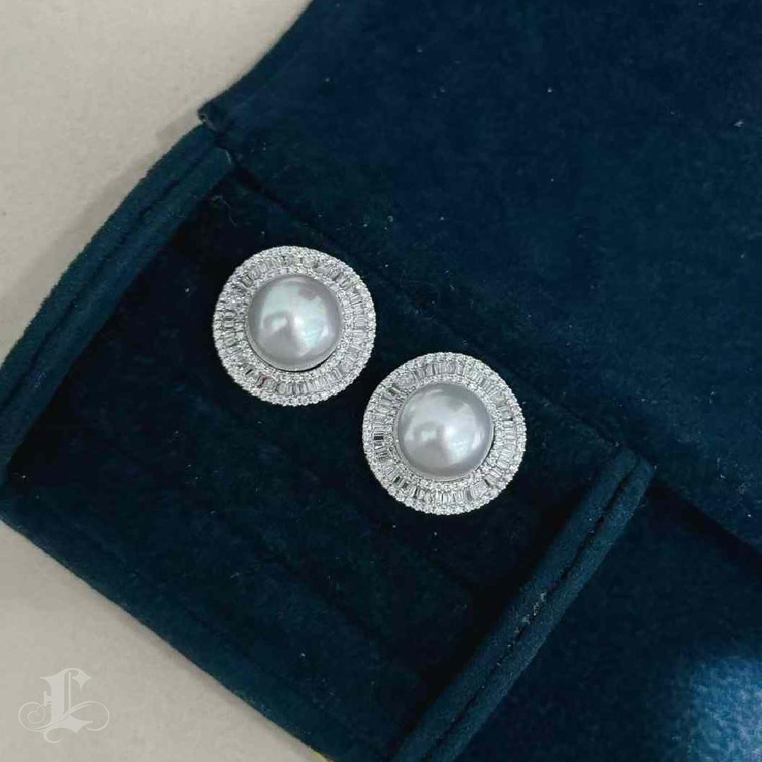 【Crown Radiance】Radiant Halo Aurora South Sea Pearl Diamond Earrings For Sale 6
