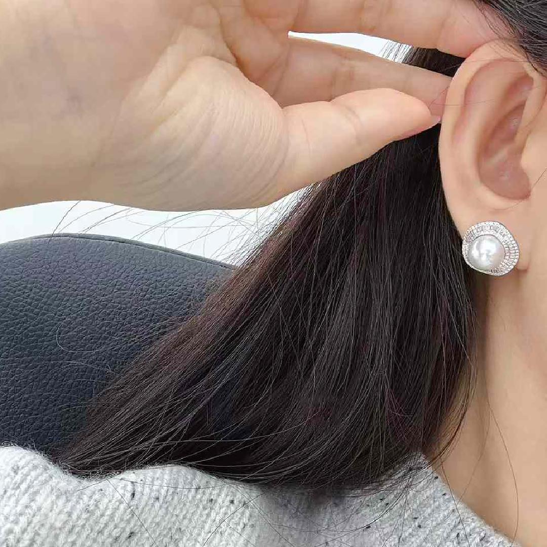 Uncut 【Crown Radiance】Radiant Halo Aurora South Sea Pearl Diamond Earrings For Sale