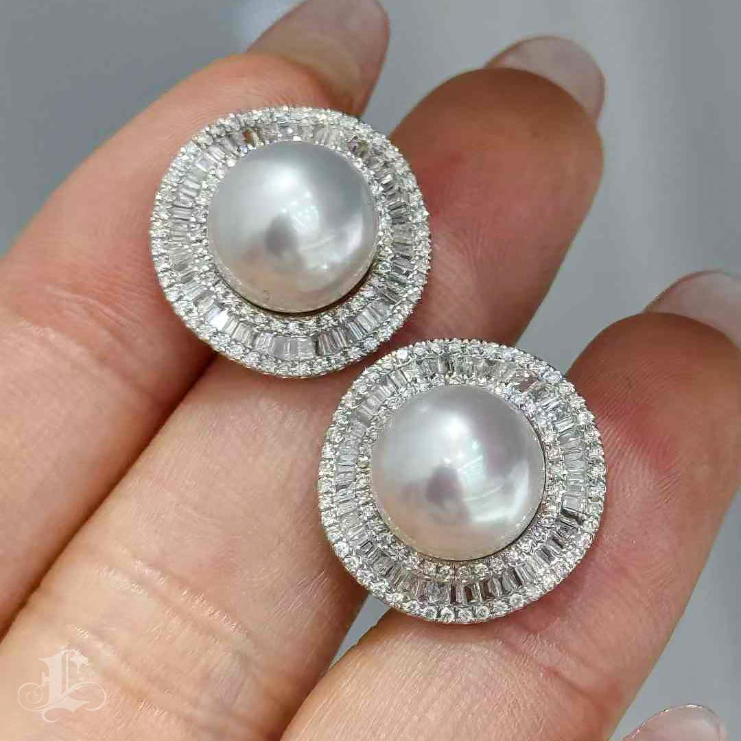 Women's 【Crown Radiance】Radiant Halo Aurora South Sea Pearl Diamond Earrings For Sale