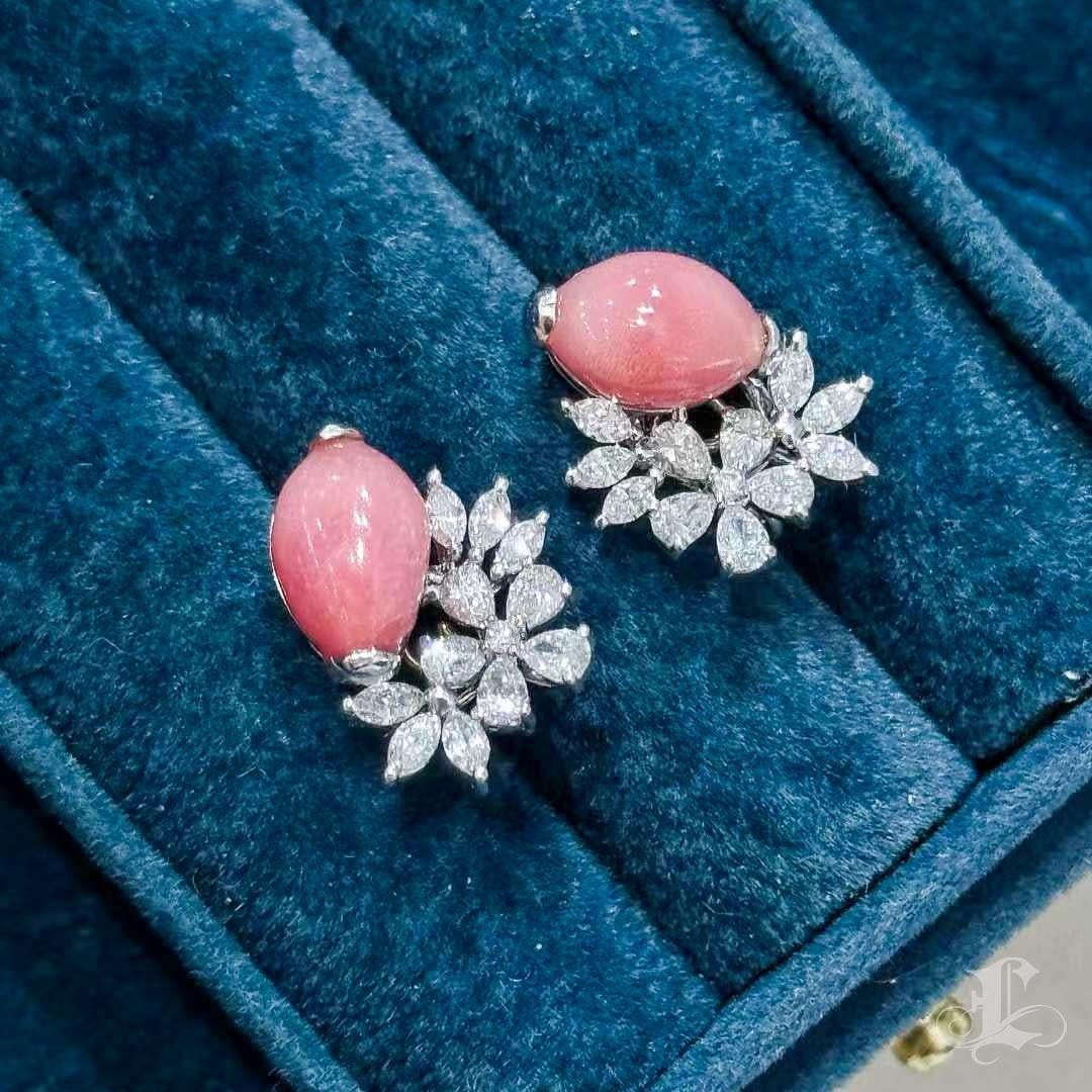 Grezzo 【Conchéa】Orecchini conchiglia e perle dei mari del sud - 3.49ct in vendita