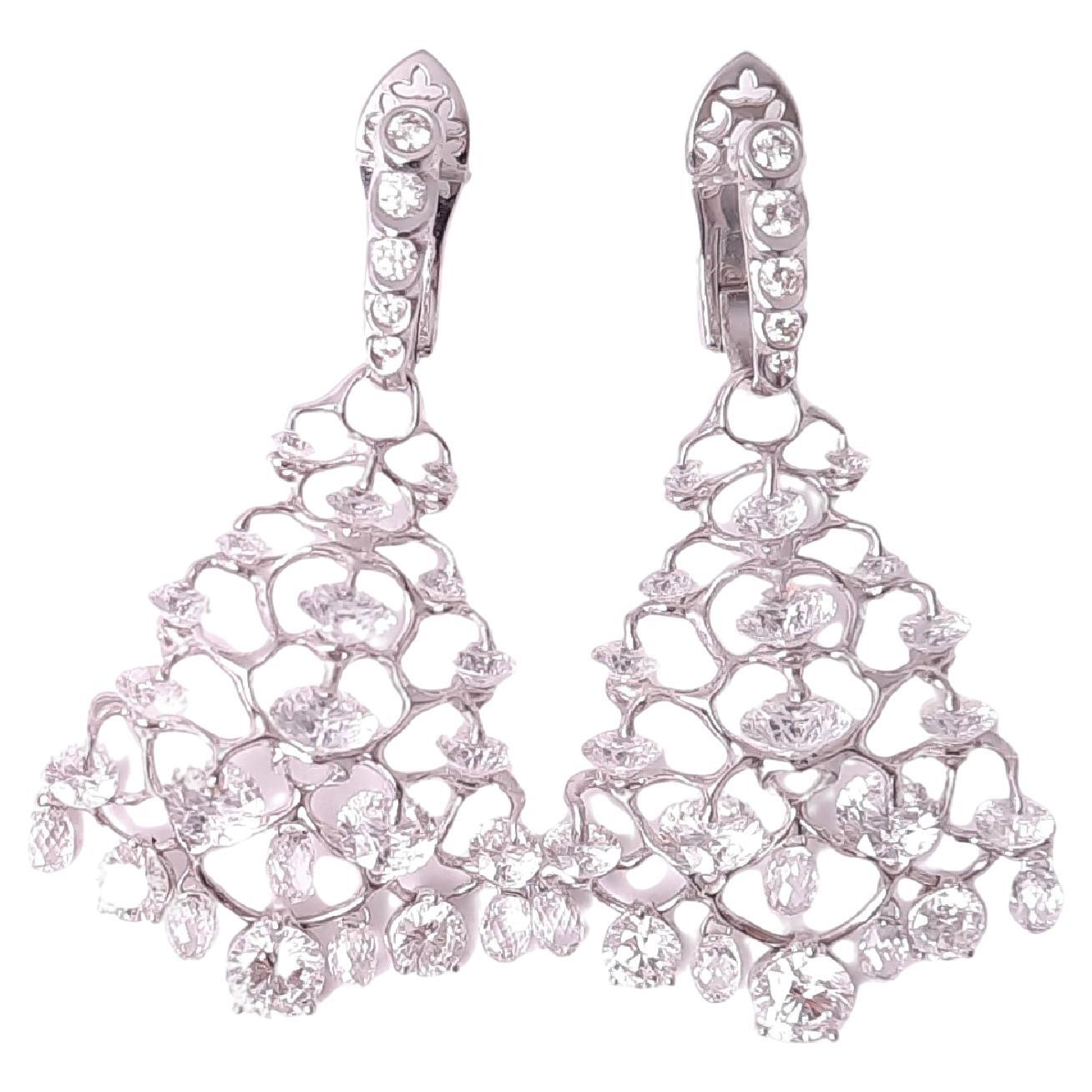 Boucles d'oreilles en or blanc 18 carats et diamants de 11 carats en vente