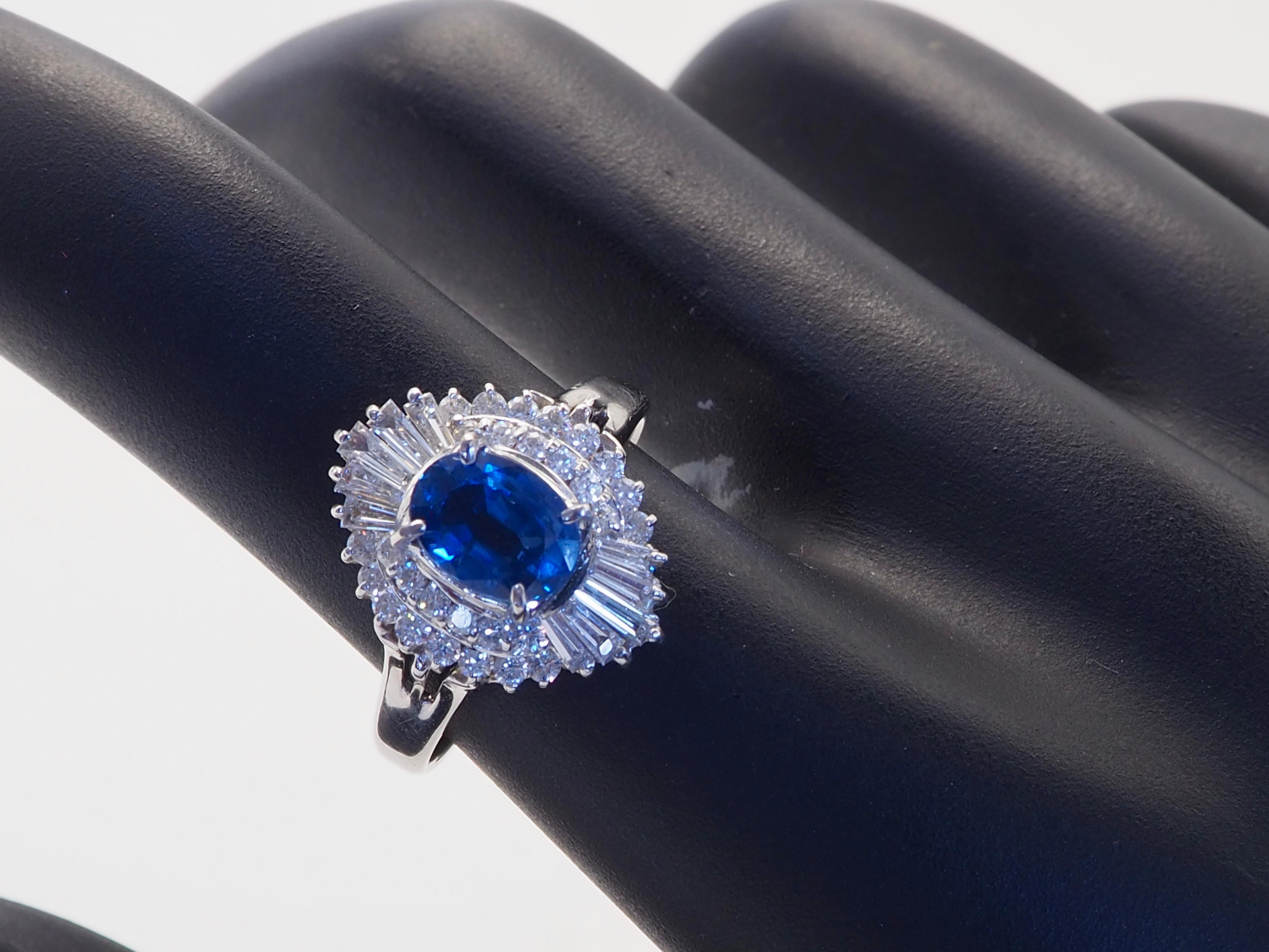 18K Weißgold 1,10ct Kornblumenblauer Saphir & 0,62ct Diamant Ballerina Ring im Angebot 5