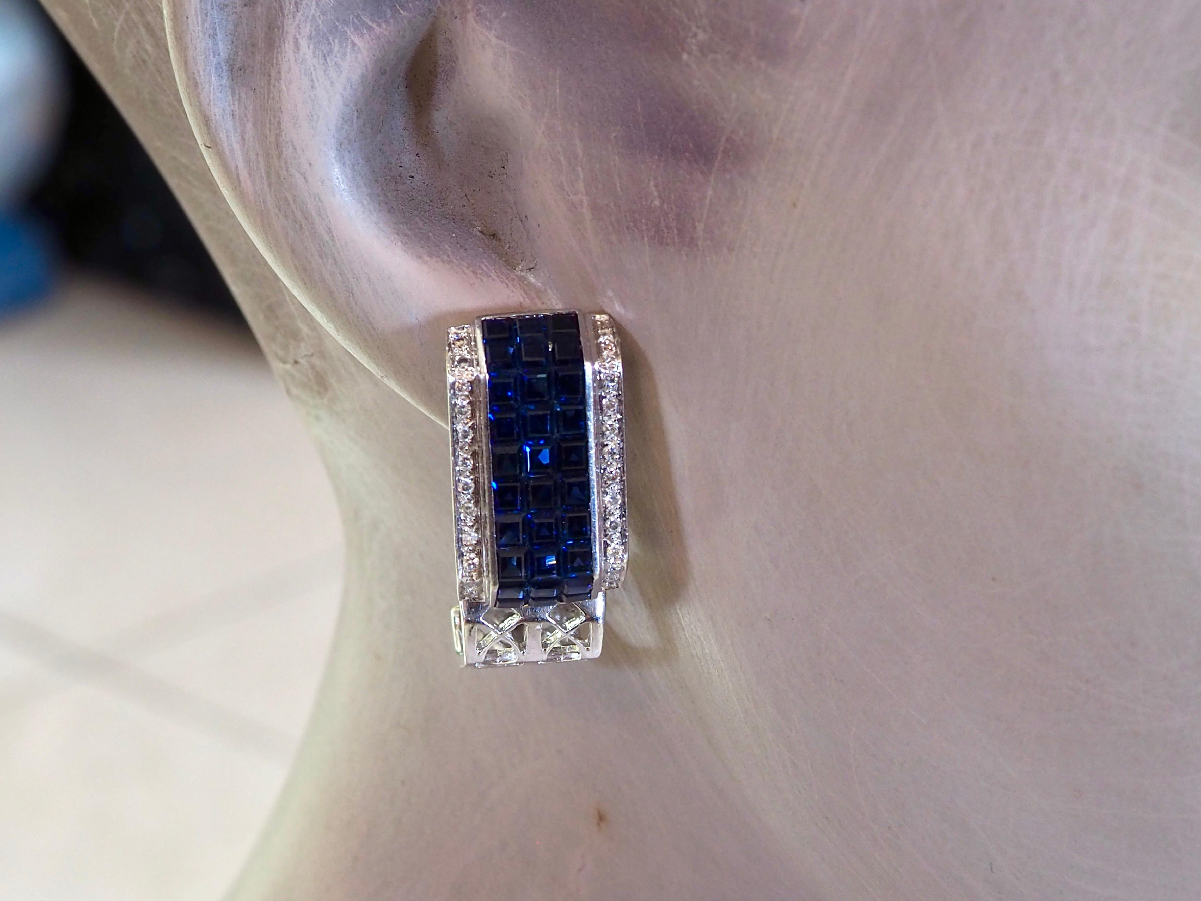 Boucles d'oreilles invisibles en or blanc 18 carats, saphir bleu carré 11,22 carats et diamant 0,37 carat en vente 1