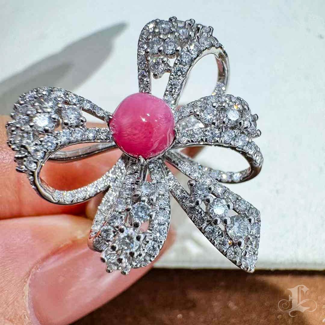 【Conchéa】Flaming Grace Bow Conch Pearl Ring — 0.95ct For Sale 3