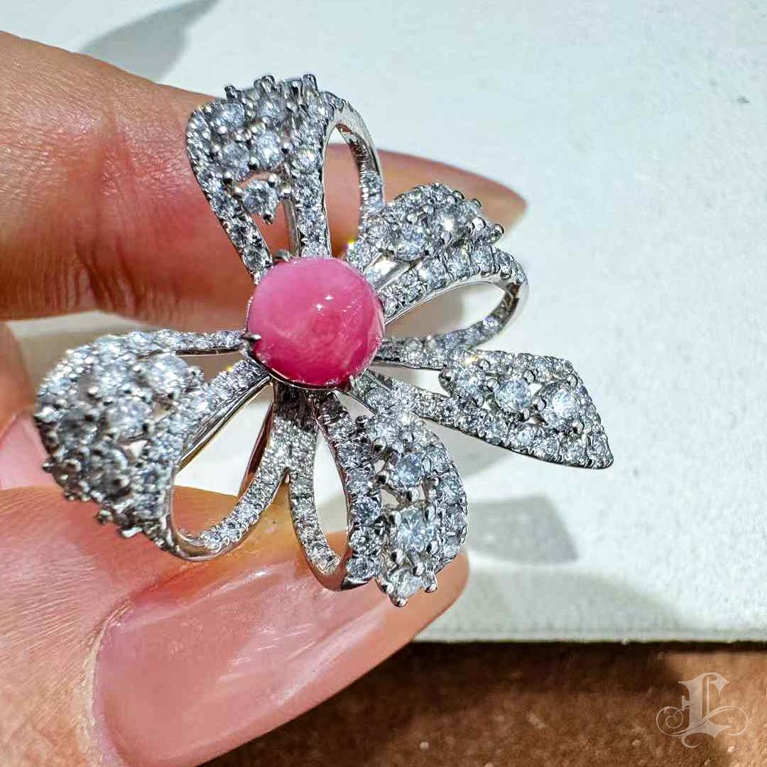 【Conchéa】Flaming Grace Bow Conch Pearl Ring — 0.95ct For Sale 5