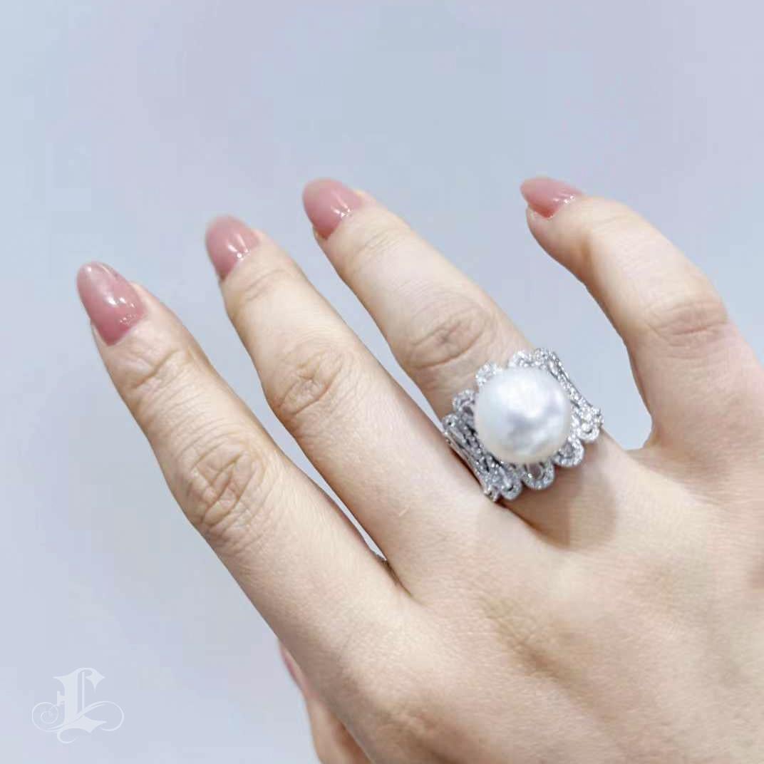 【Crown Radiance】Lightning Grace Aurora South Sea Pearl & Diamond Statement Ring Sin cortar en venta