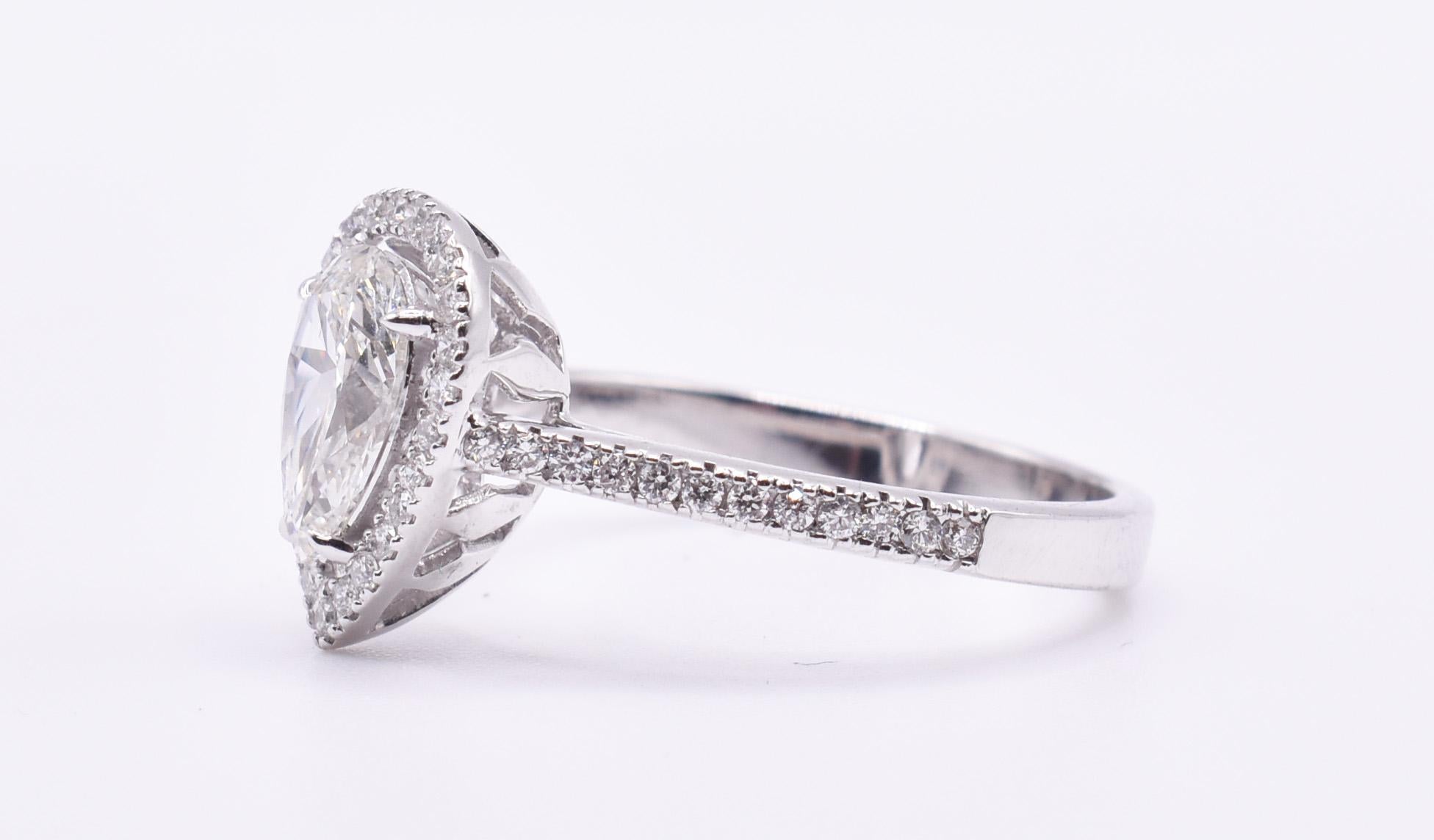 Women's 18k White Gold 1.17ct Diamond Engagement Ring For Sale