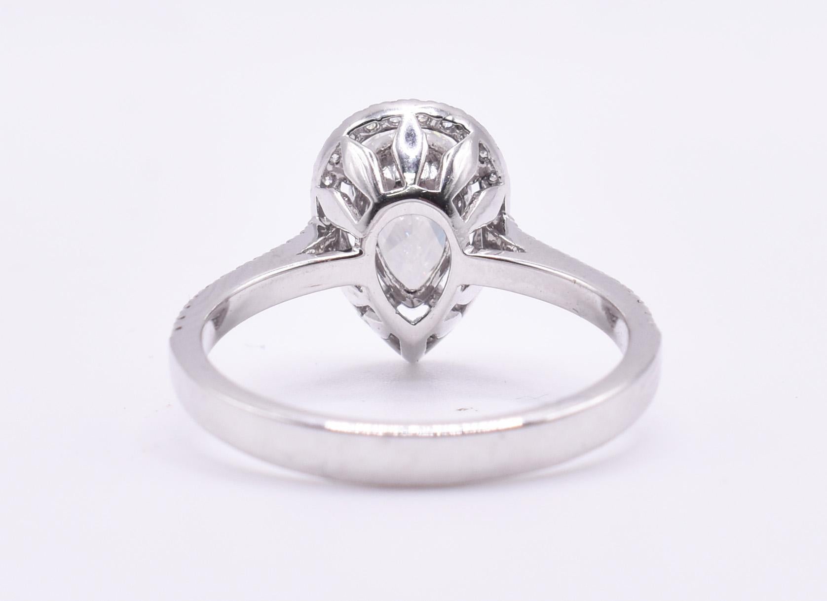 18k White Gold 1.17ct Diamond Engagement Ring For Sale 2