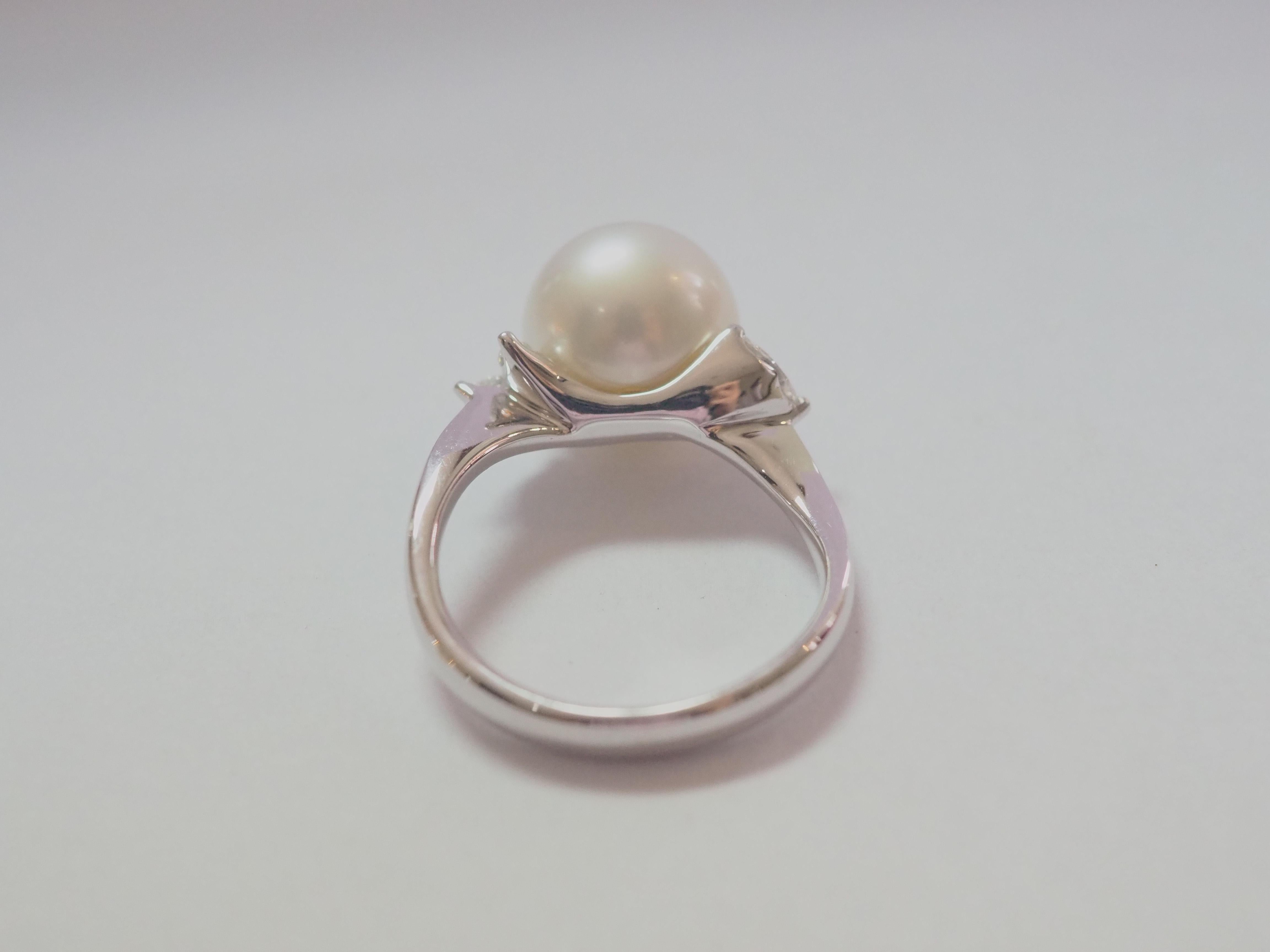 Women's 18k White Gold 11mm South Sea Pearl & 0.30ct Diamond Engagement Ring