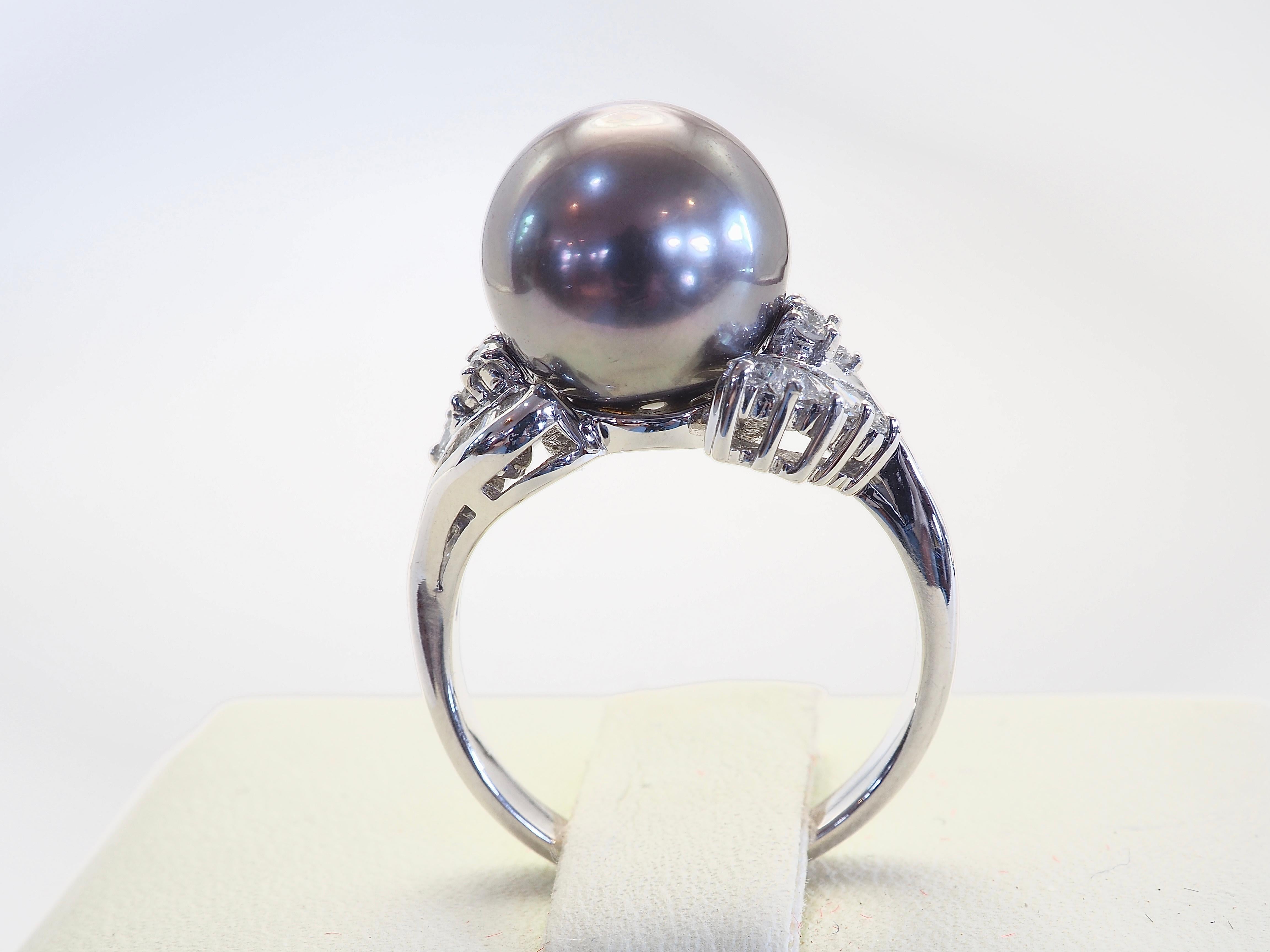 Women's 18K White Gold 11mm Tahiti Pearl & 0.60ct Diamonds Cocktail Ring For Sale