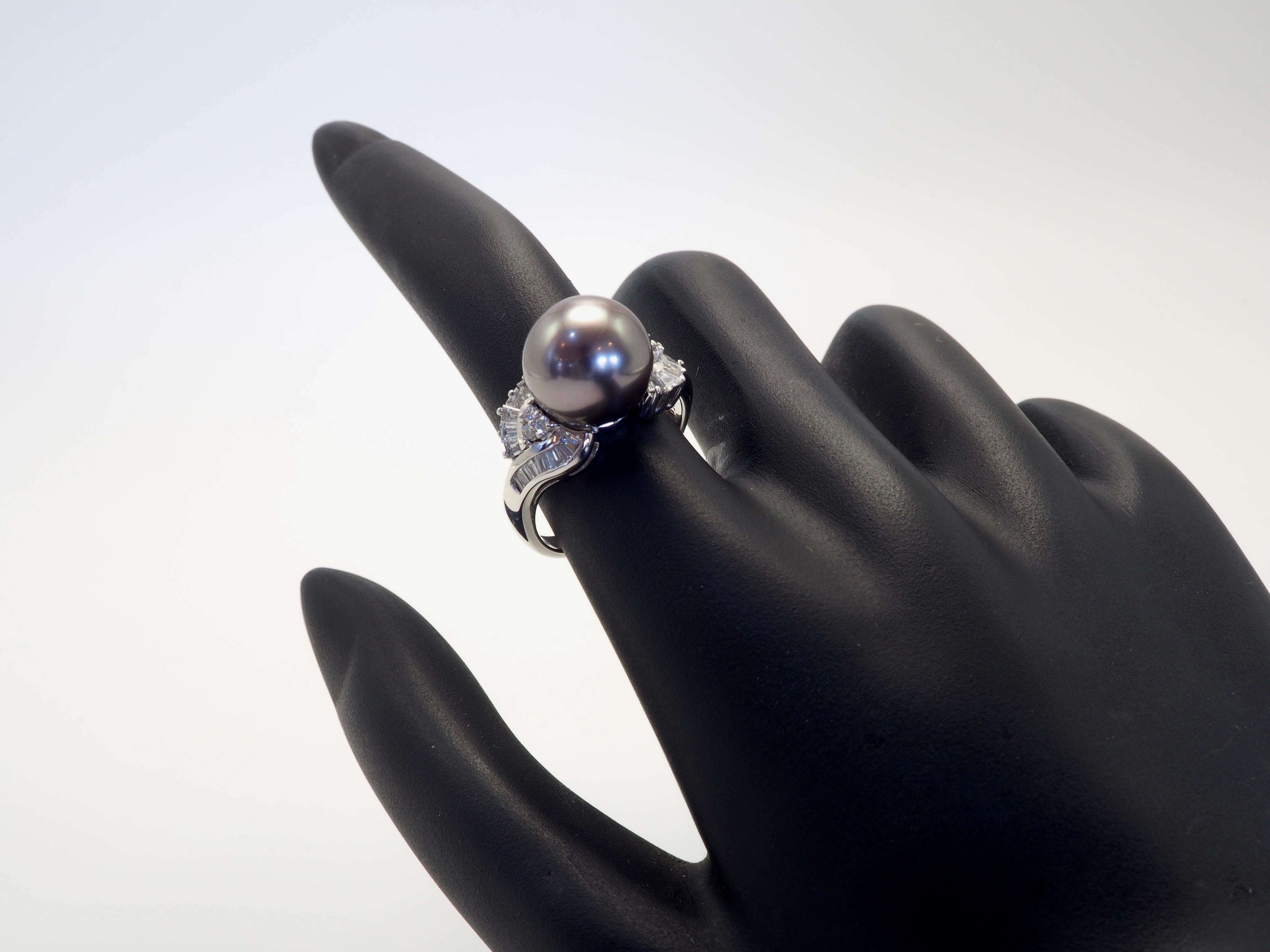 18K White Gold 11mm Tahiti Pearl & 0.60ct Diamonds Cocktail Ring For Sale 1