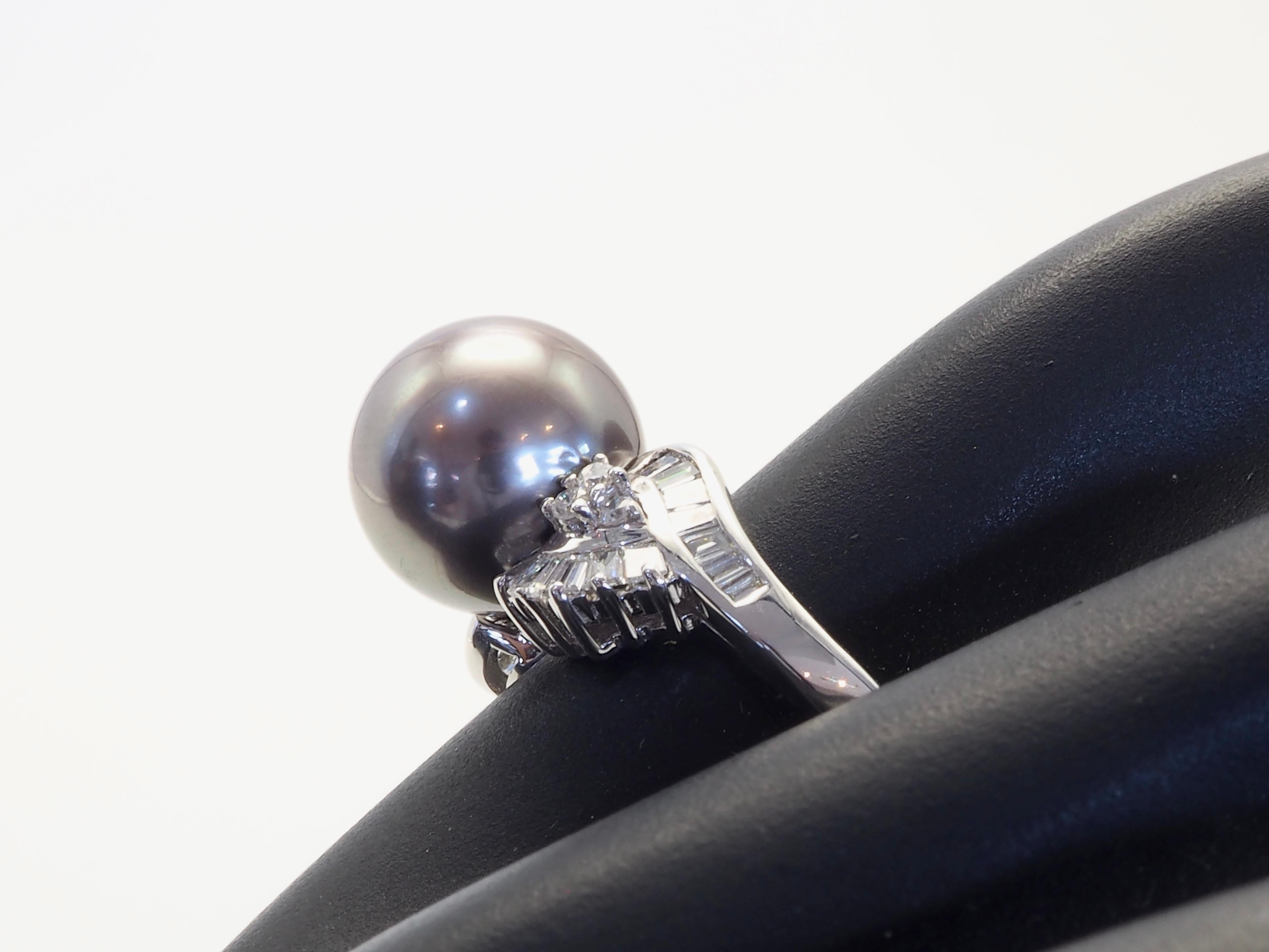 18K White Gold 11mm Tahiti Pearl & 0.60ct Diamonds Cocktail Ring For Sale 2
