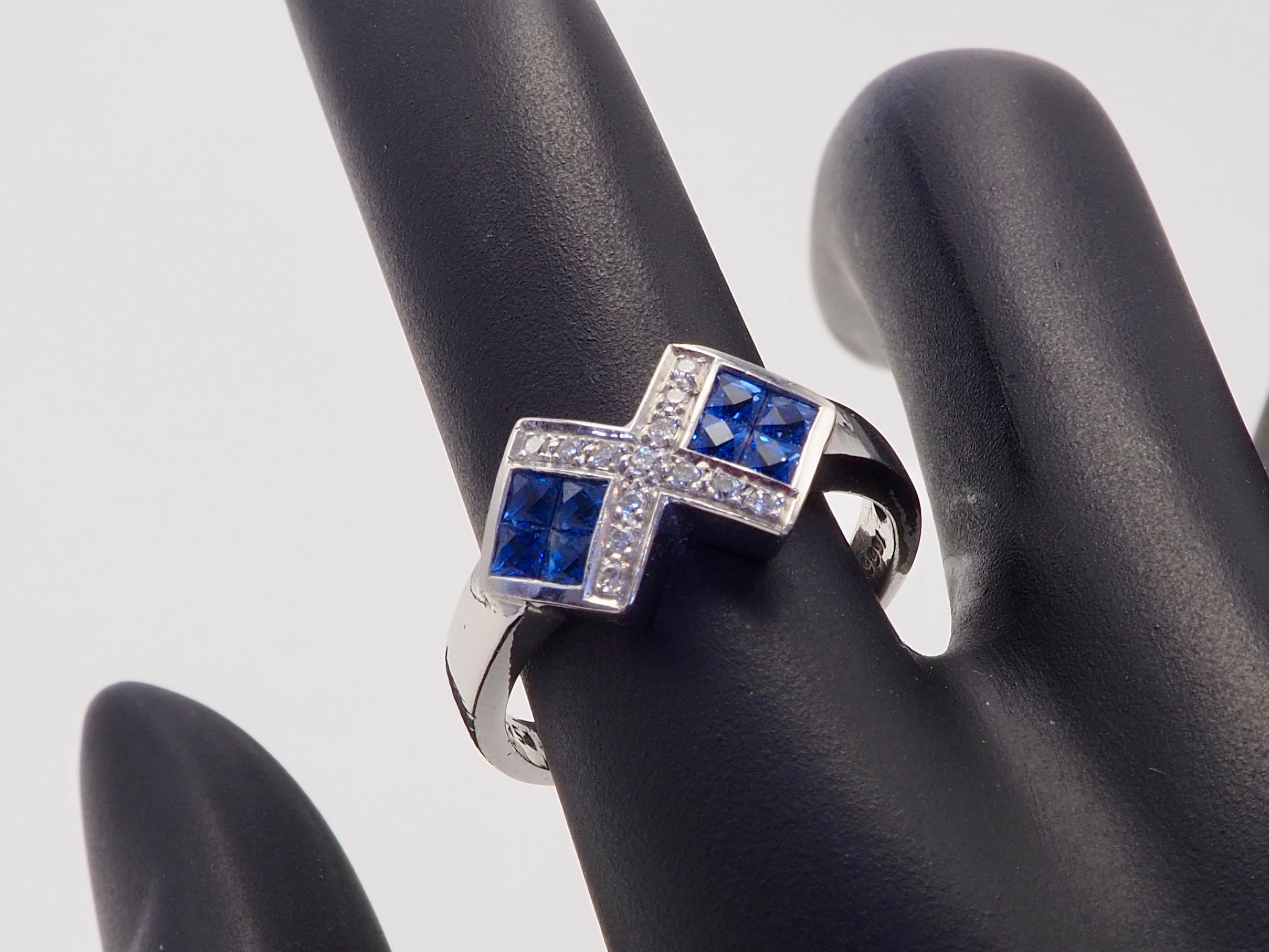 18K White Gold 1.20ct Squared Blue Sapphire & 0.10ct Diamond Fine Abstract Ring For Sale 4