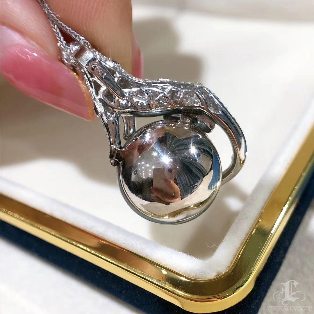 【Crown Radiance】Leopard Diamond Aurora Tahitian Pearl Statement Pendant For Sale 2