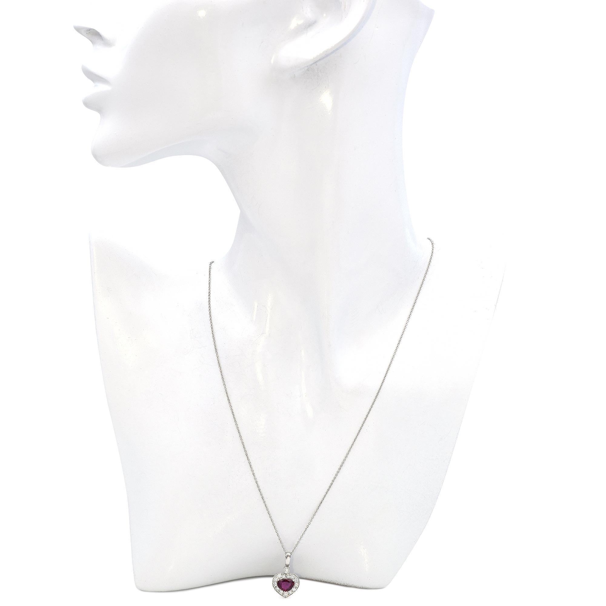 Collar Colgante Corazón Rubí Oro Blanco 18k 1,25ct Corte de corazón en venta