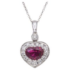Collier pendentif cœur en or blanc 18 carats avec rubis de 1,25 carat