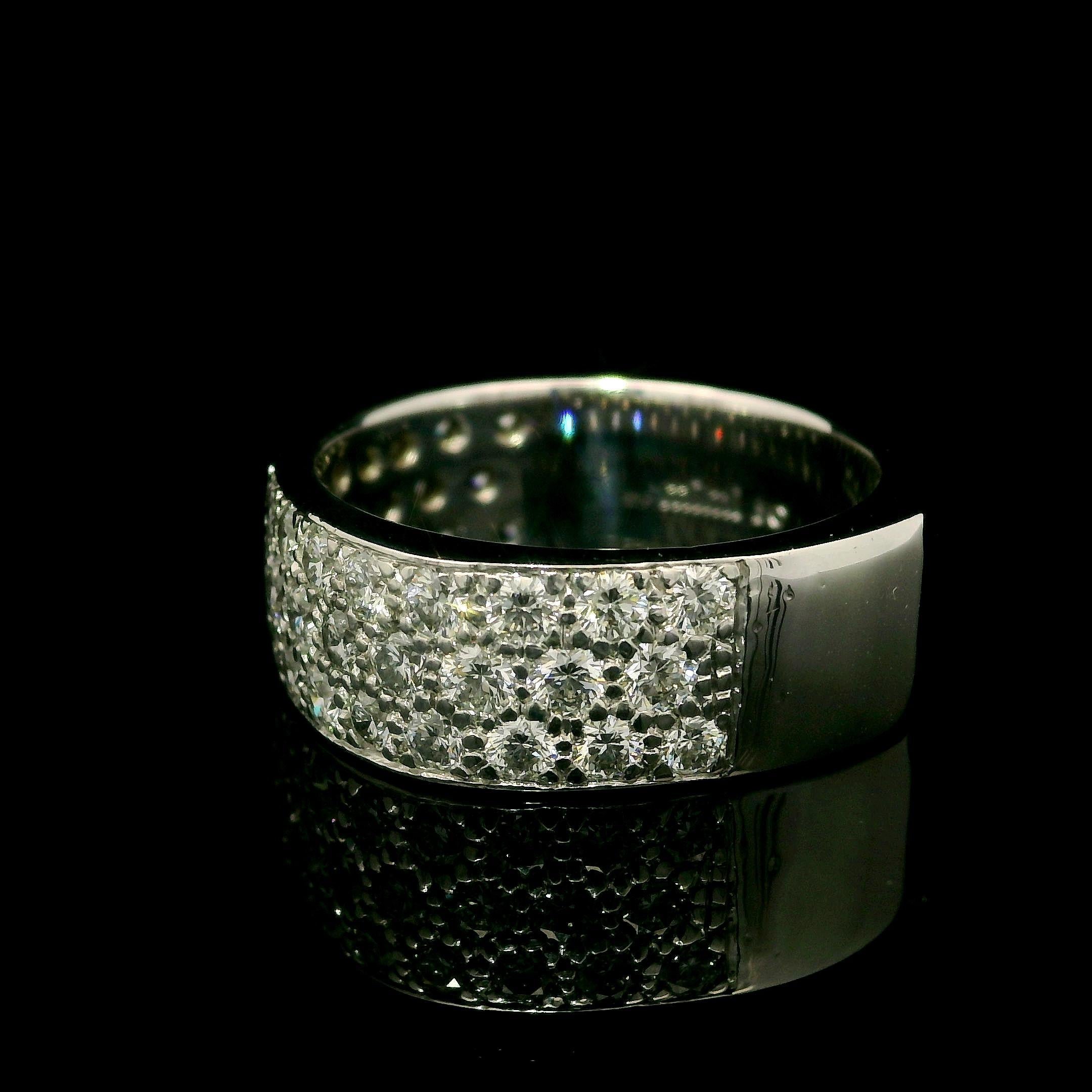 Women's 18k White Gold 1.25ctw Pave 3 Row Diamond Wide Squared Band Ring For Sale