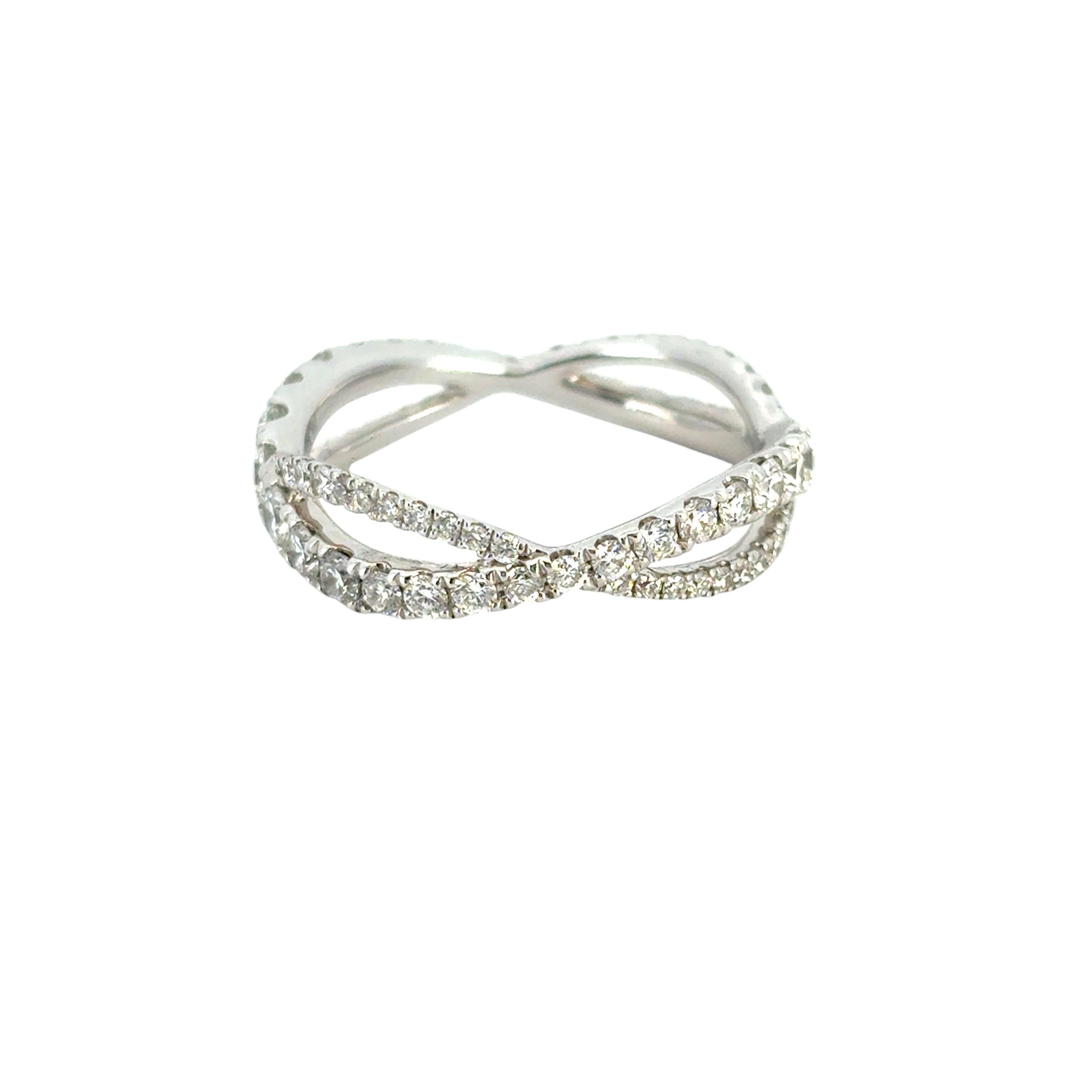 Bague en or blanc 18k avec diamant torsadé de 1,25ctw en vente 3