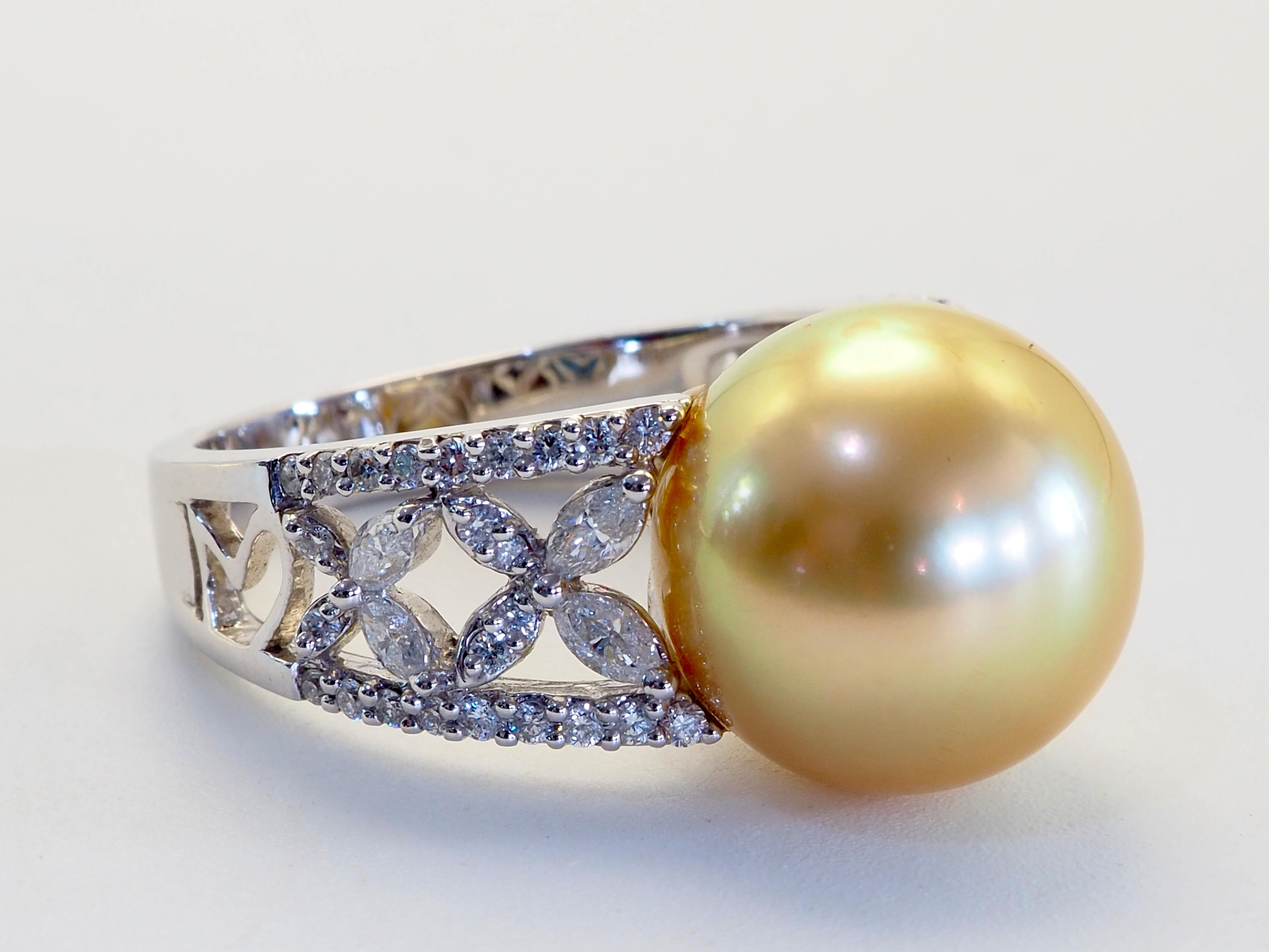 18k White Gold 12.75mm Golden South Sea Pearl & 0.70ct Diamond Cocktail Ring In New Condition For Sale In เกาะสมุย, TH