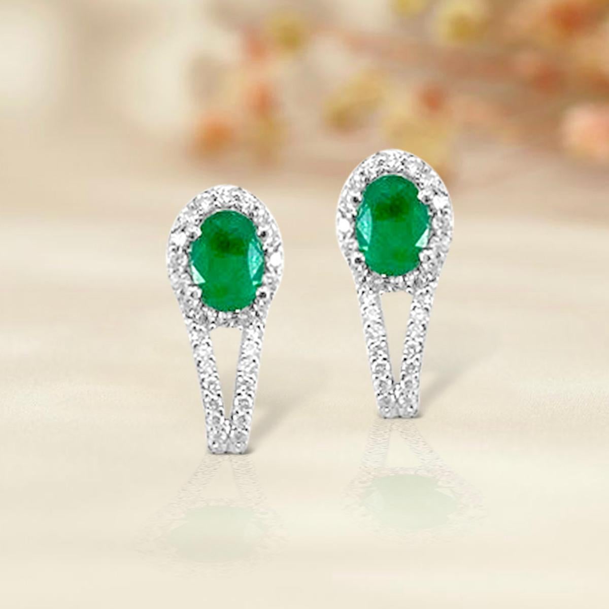 18K White Gold 1.29cts Emerald and Diamond Earring, Style# TS1020E In New Condition In New York, NY