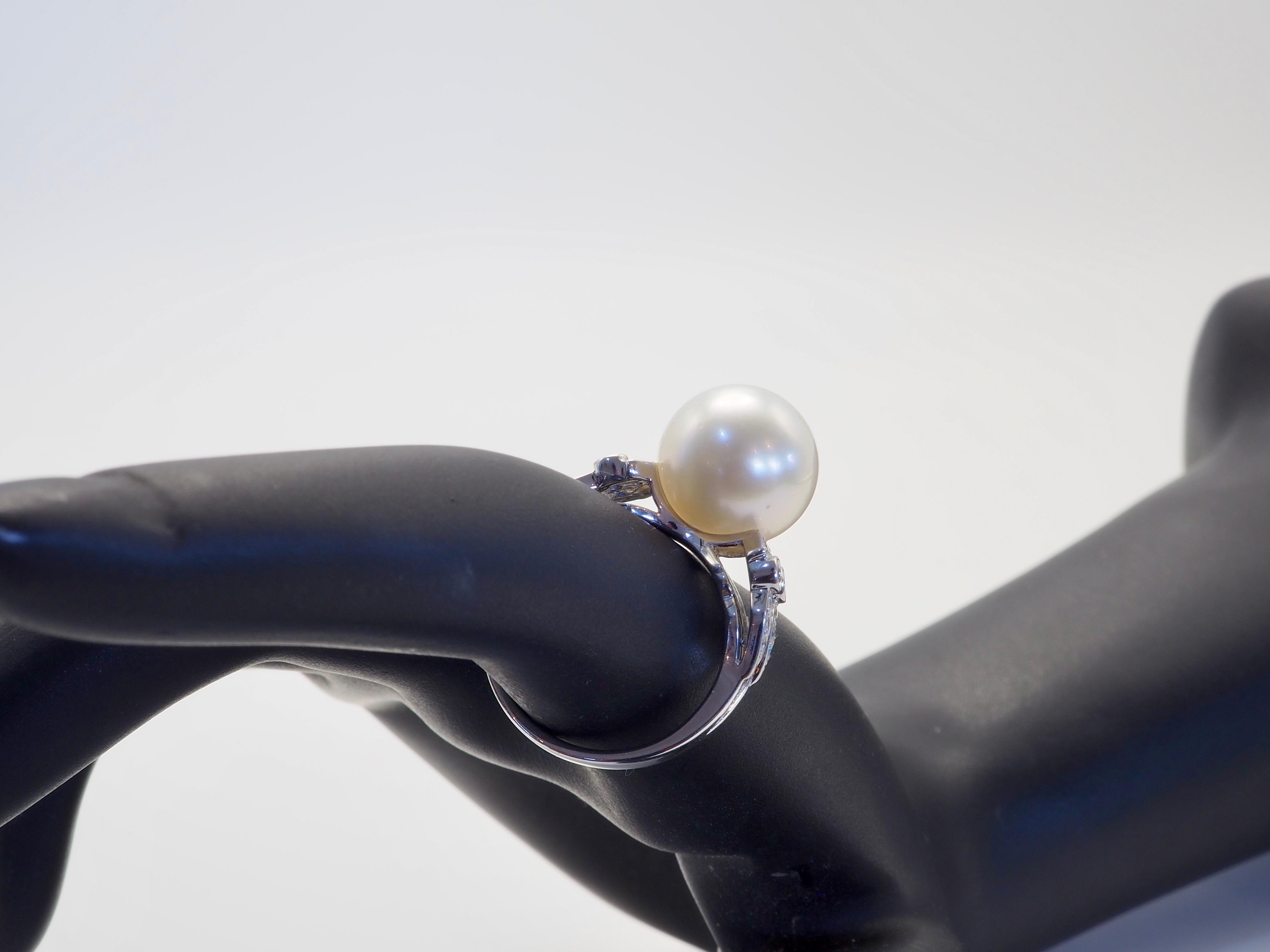 18K White Gold 12mm South Sea Pearl & 0.23ct Diamond Split Shank Fine Ring For Sale 3