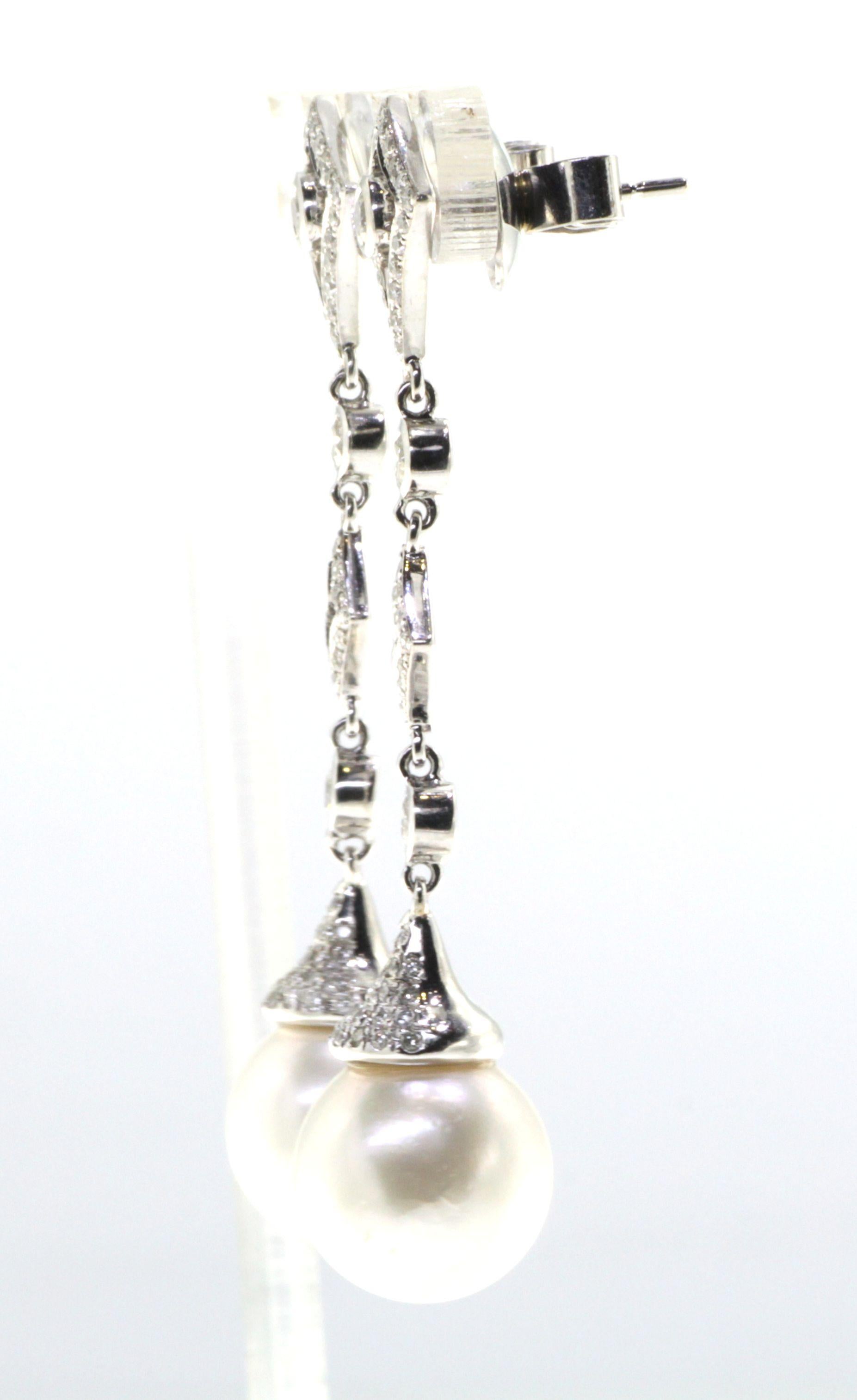 Vintage 12mm South Sea Pearl Dangle Earrings  18K White Gold In New Condition For Sale In Hong Kong, HK