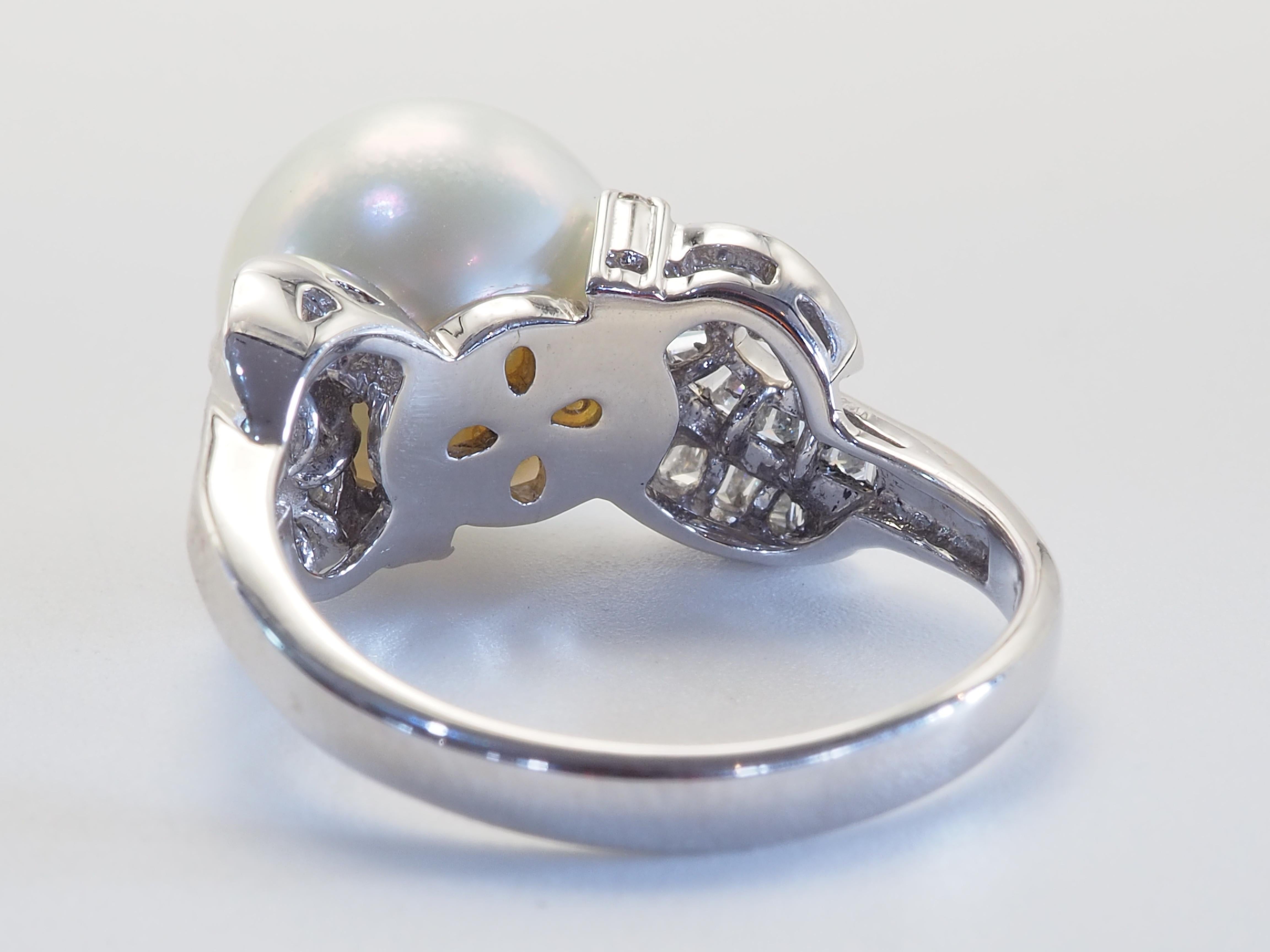 18K Weißgold 12mm weiße Südseeperle & 0,52ct Diamant Ring (Perle) im Angebot