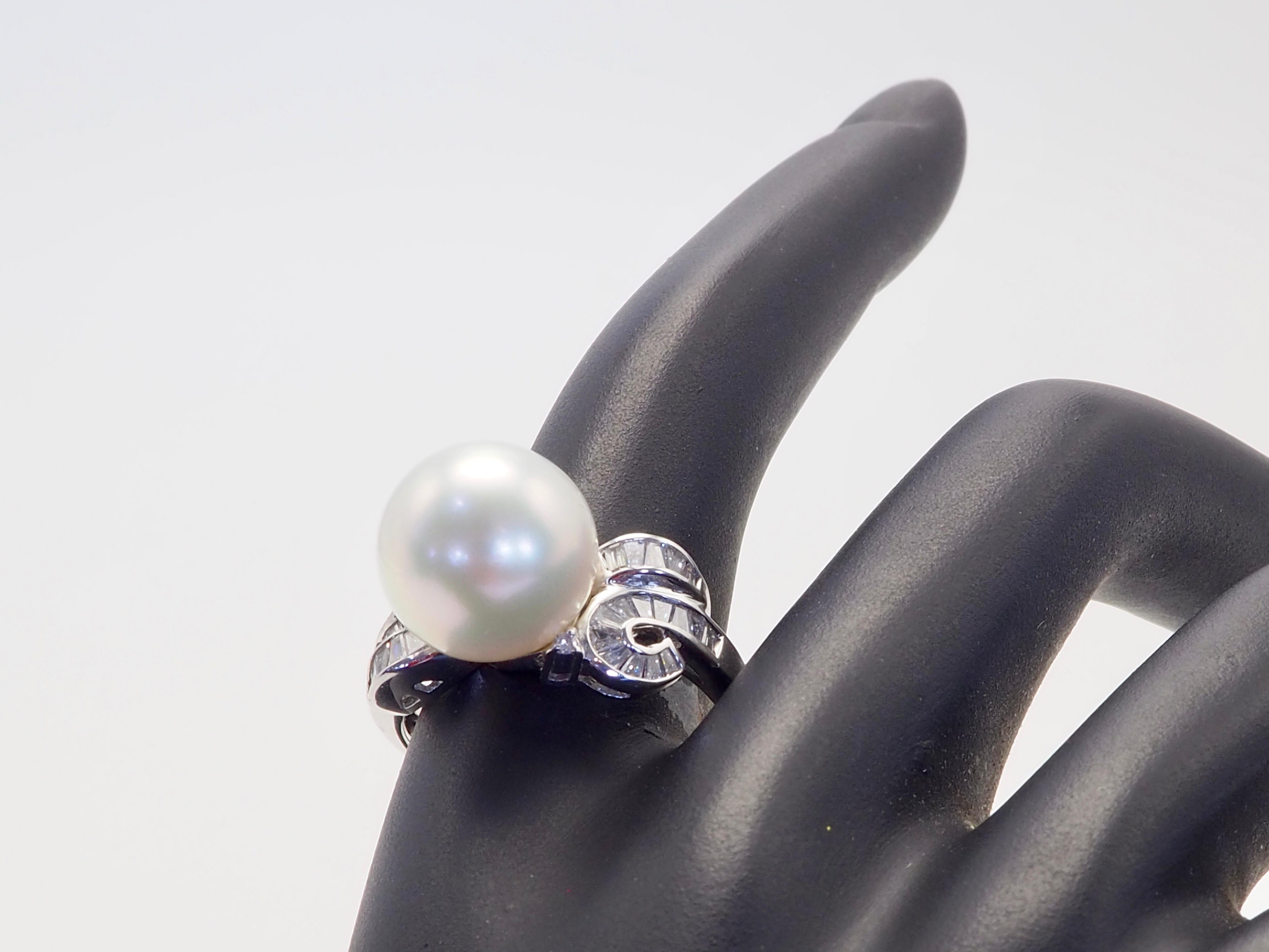 18K Weißgold 12mm weiße Südseeperle & 0,52ct Diamant Ring im Angebot 3