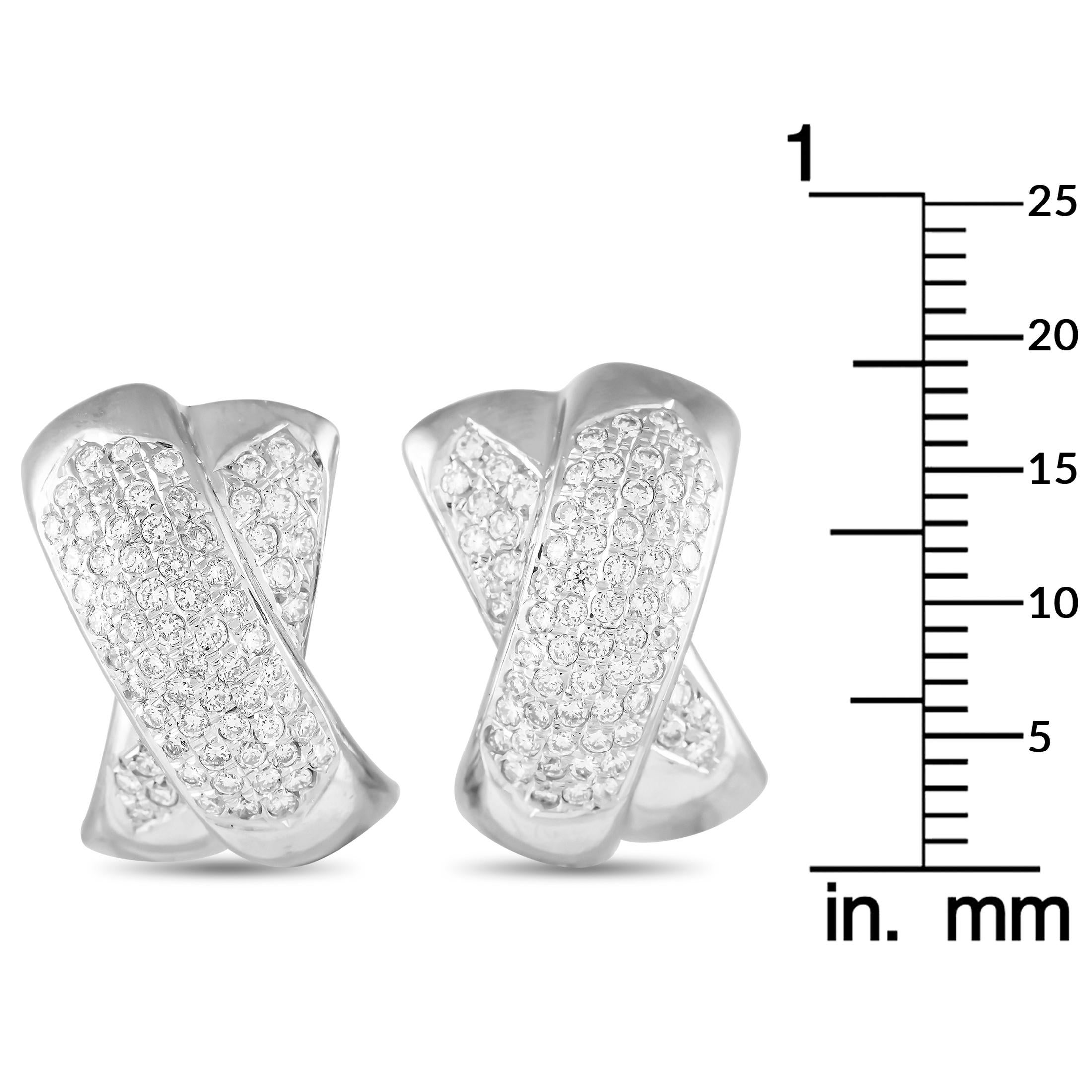 Round Cut 18K White Gold 1.30ct Diamond Earrings For Sale