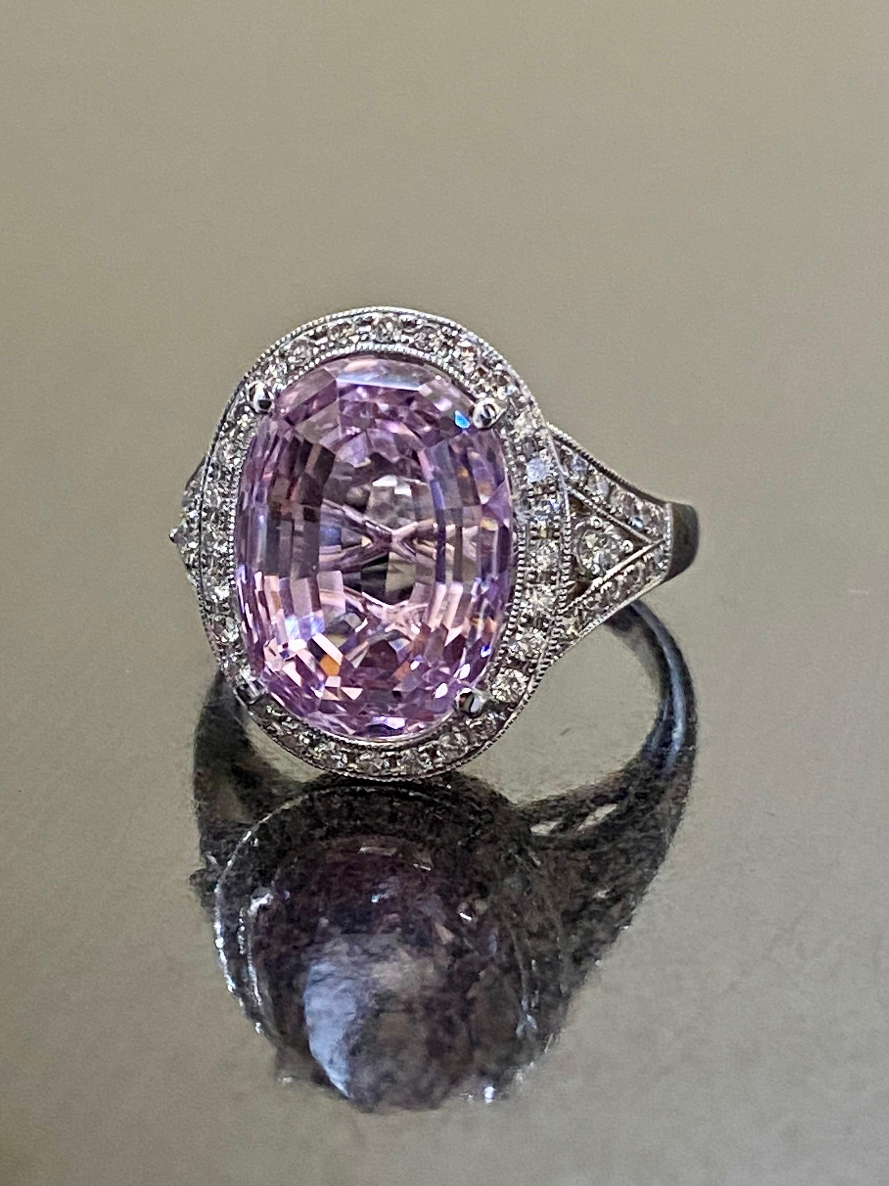 18K White Gold 13.18 Carat Kunzite Halo Diamond Engagement Ring In New Condition For Sale In Los Angeles, CA