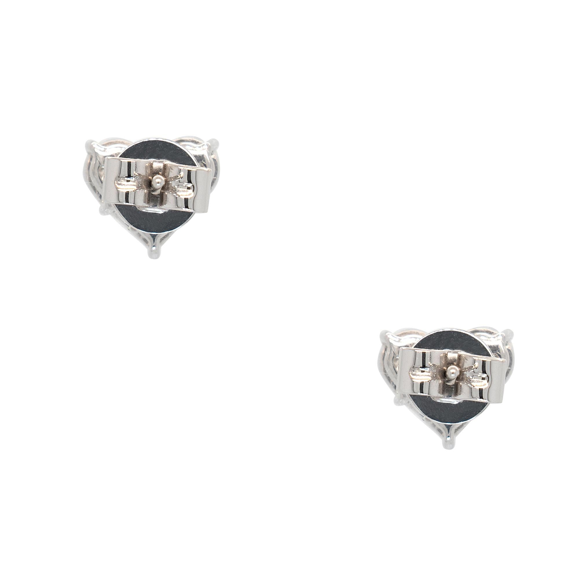 18k White Gold 1.32ct Round Brilliant Natural Diamonds Heart Stud Earrings In New Condition For Sale In Boca Raton, FL