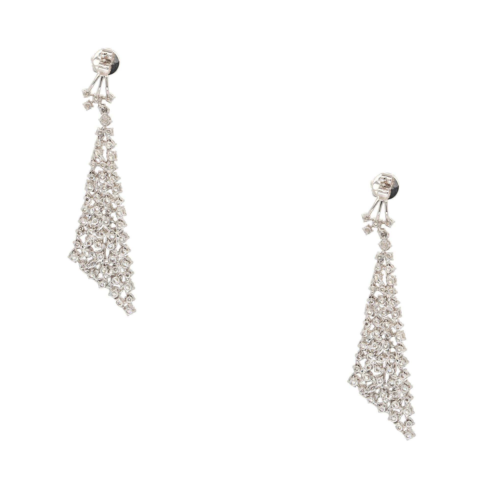 18k White Gold 13.37ct Round Brilliant Natural Diamond Dangle Earrings In New Condition For Sale In Boca Raton, FL