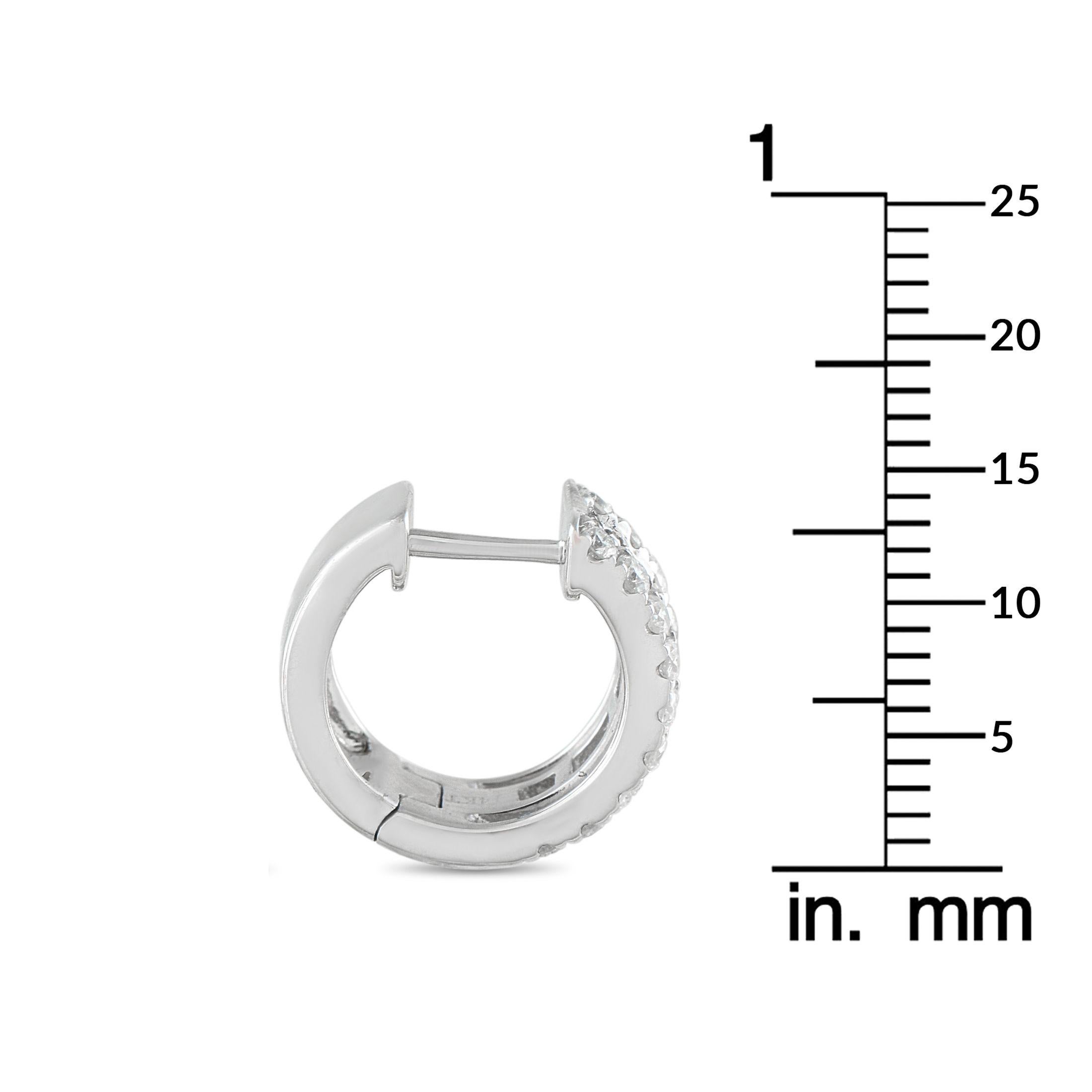 Boucles d'oreilles Huggie en or blanc 18K avec 1,33 ct de diamant Neuf - En vente à Southampton, PA