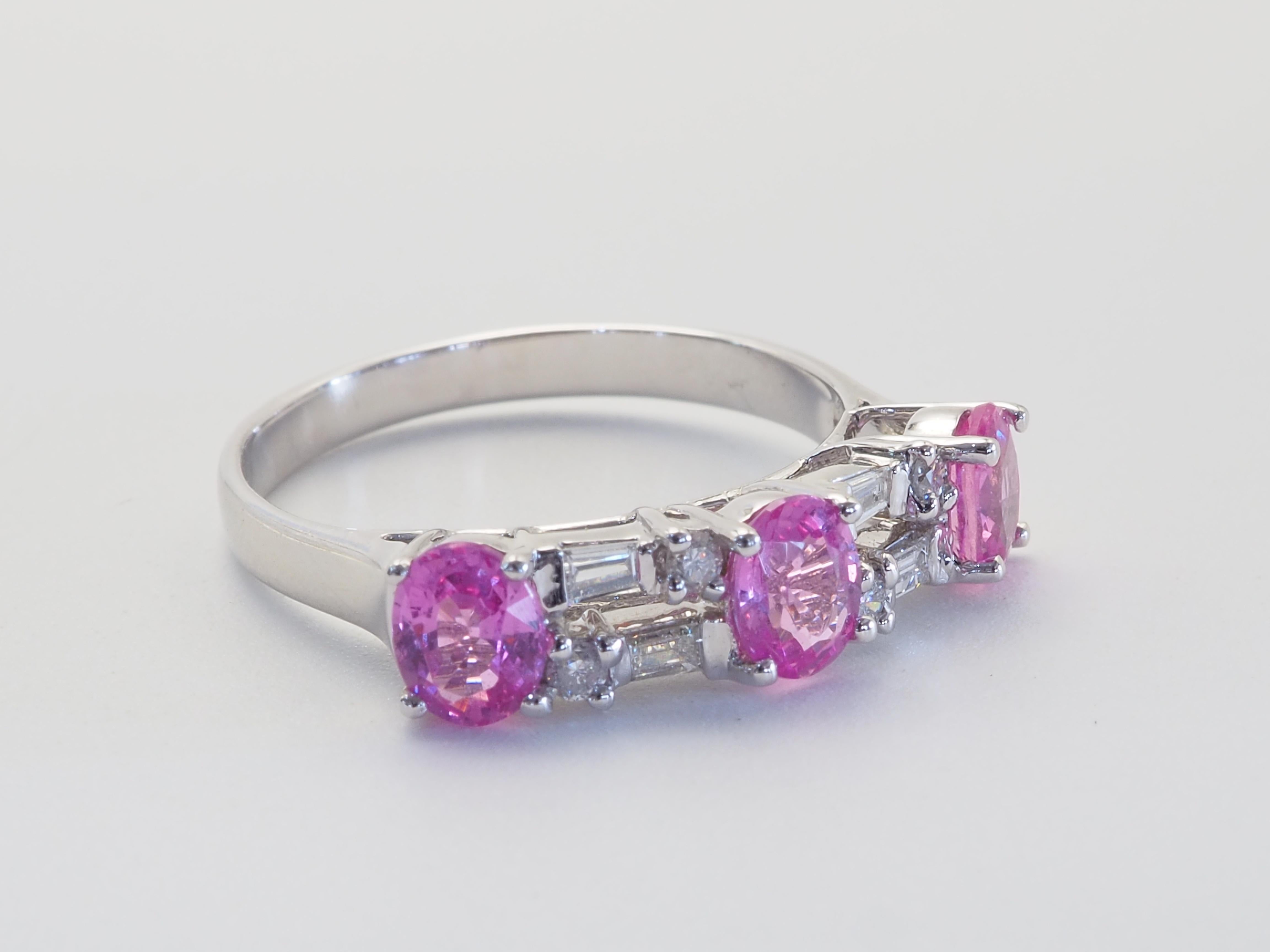 Bague en or blanc 18 carats 1,35 saphir rose ovale 3x et 0,19 diamant à anneau fin Neuf - En vente à เกาะสมุย, TH