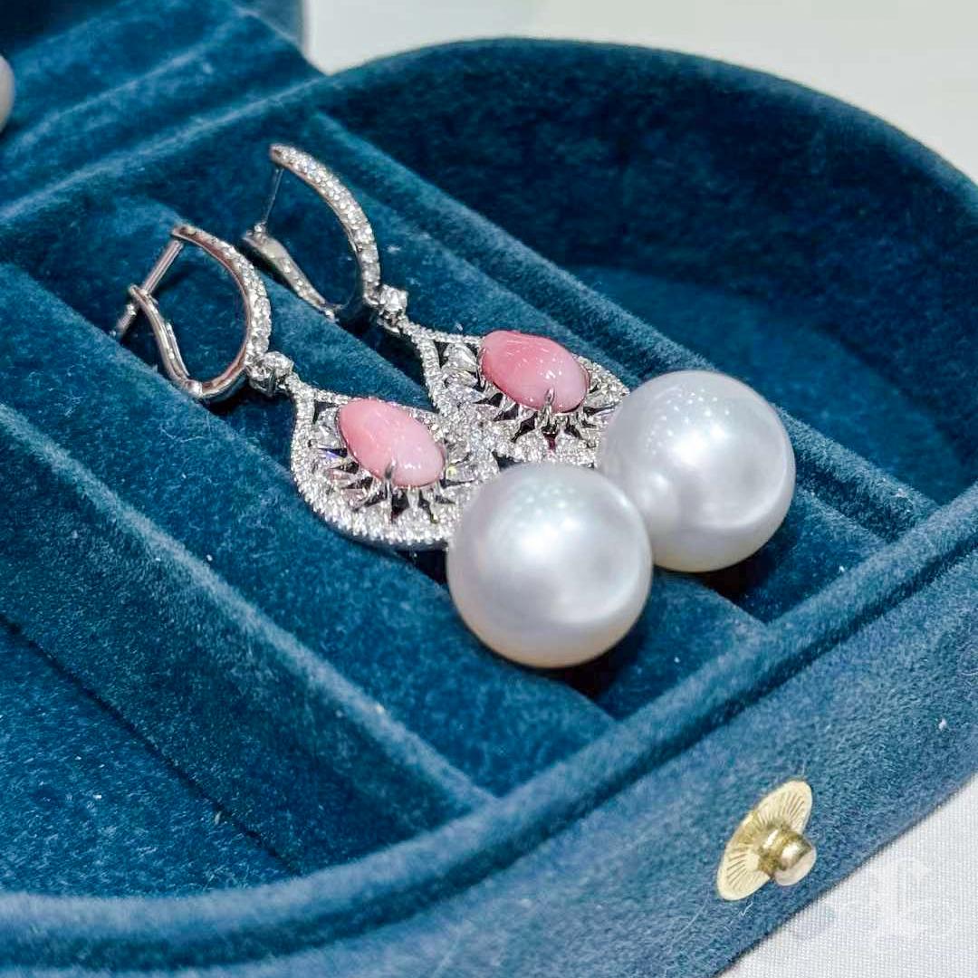 【Conchéa】Lustre Drops Convertible Conch & South Sea Pearl Earrings — 2.45ct For Sale 5