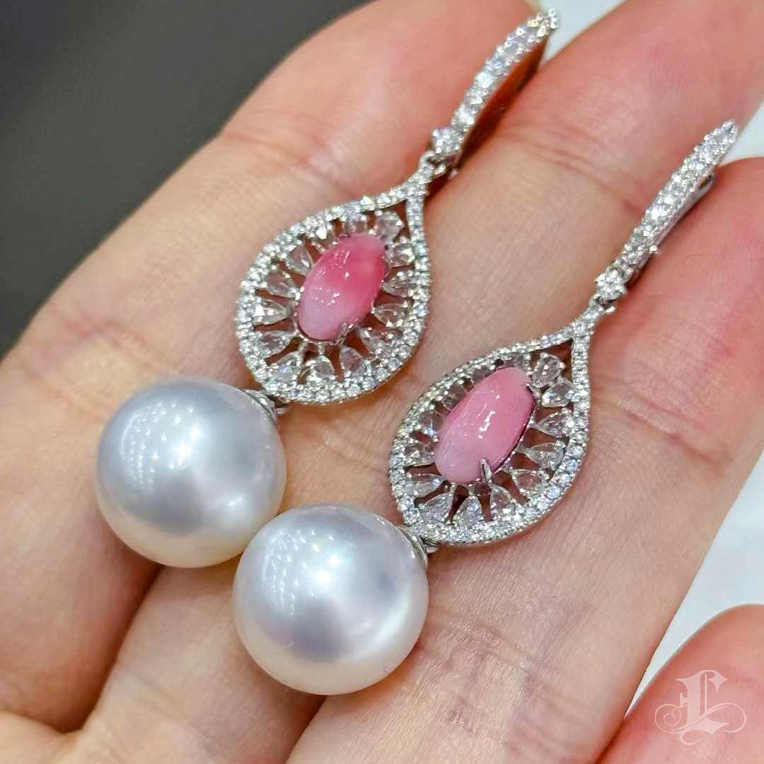 【Conchéa】Lustre Drops Convertible Conch & South Sea Pearl Earrings — 2.45ct For Sale 4
