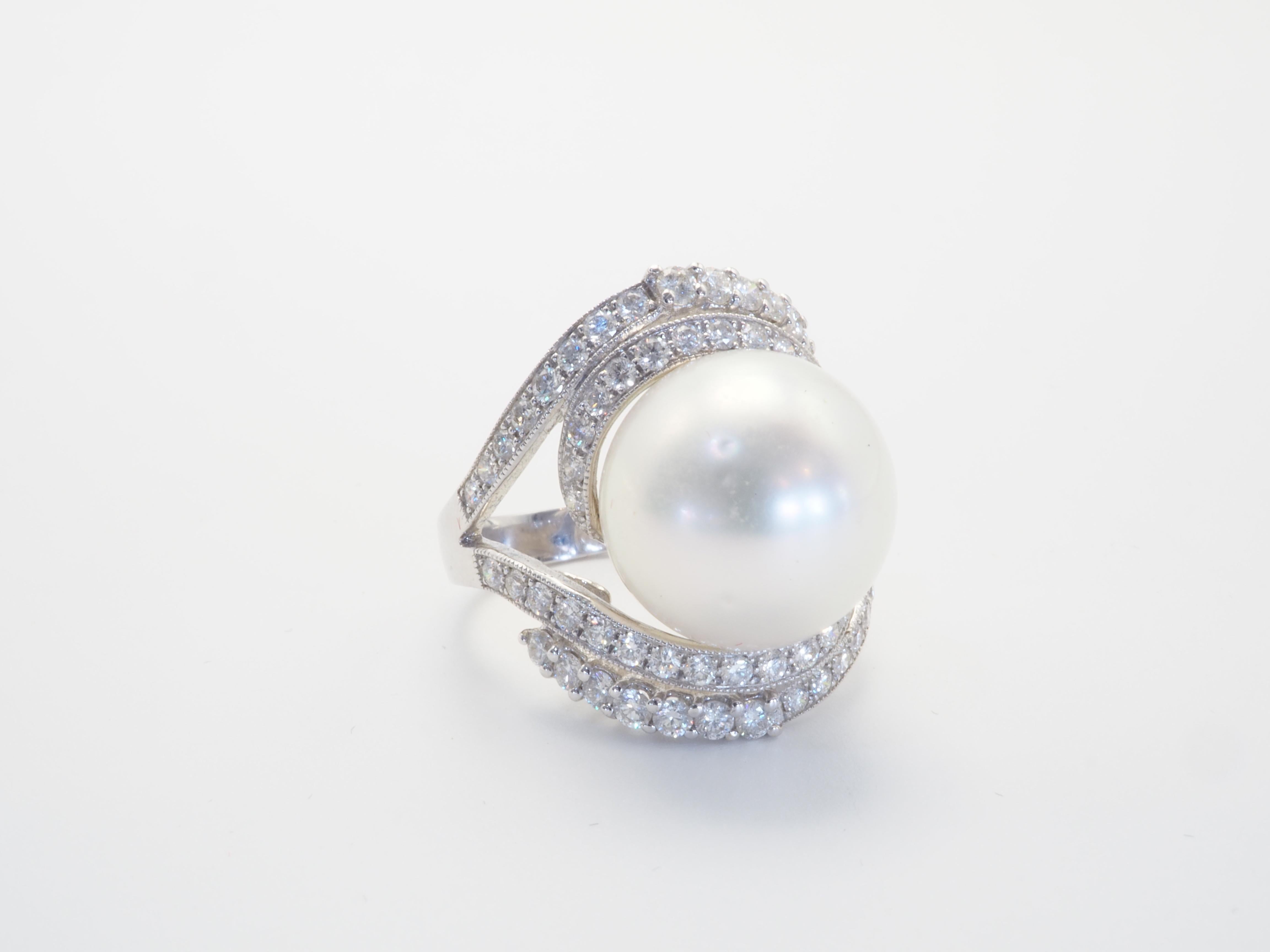 18k White Gold 13.5mm South Sea Pearl & 1.18ct Diamond Cocktail Ring In New Condition For Sale In เกาะสมุย, TH