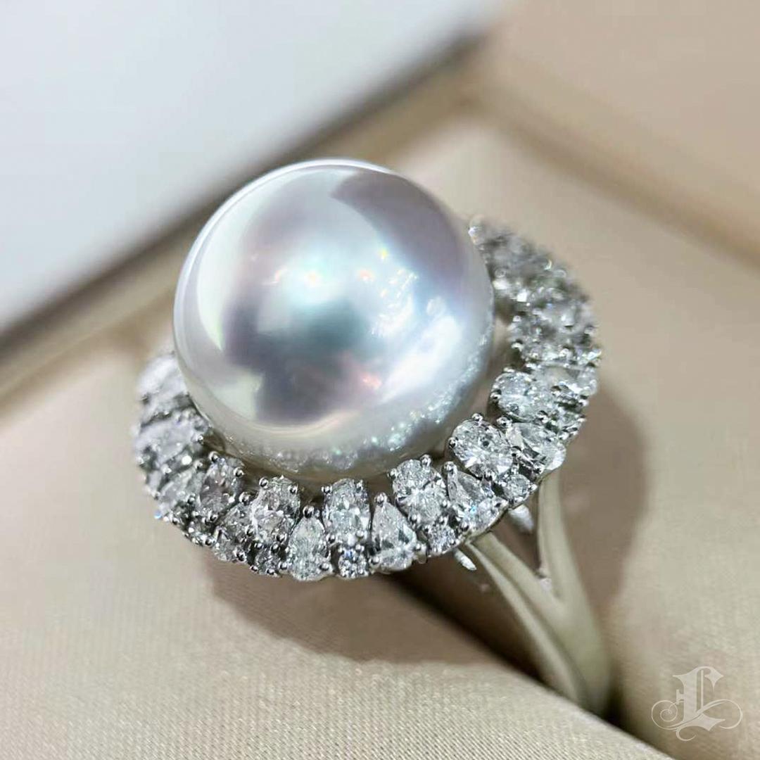 【Crown Radiance】Orbital Grace Aurora South Sea Pearl Diamond Ring For Sale 2