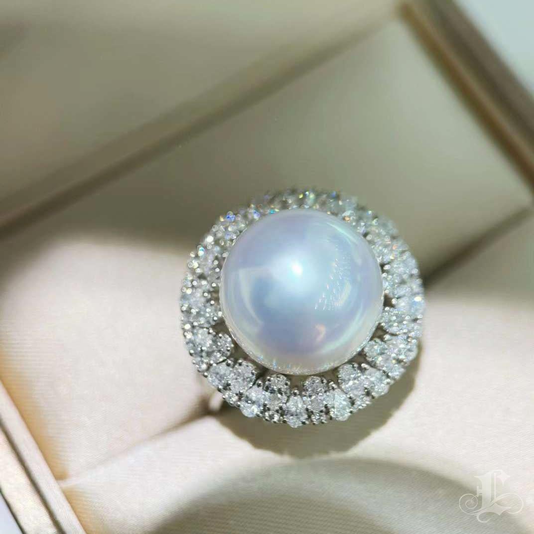【Crown Radiance】Orbital Grace Aurora South Sea Pearl Diamond Ring For Sale 4