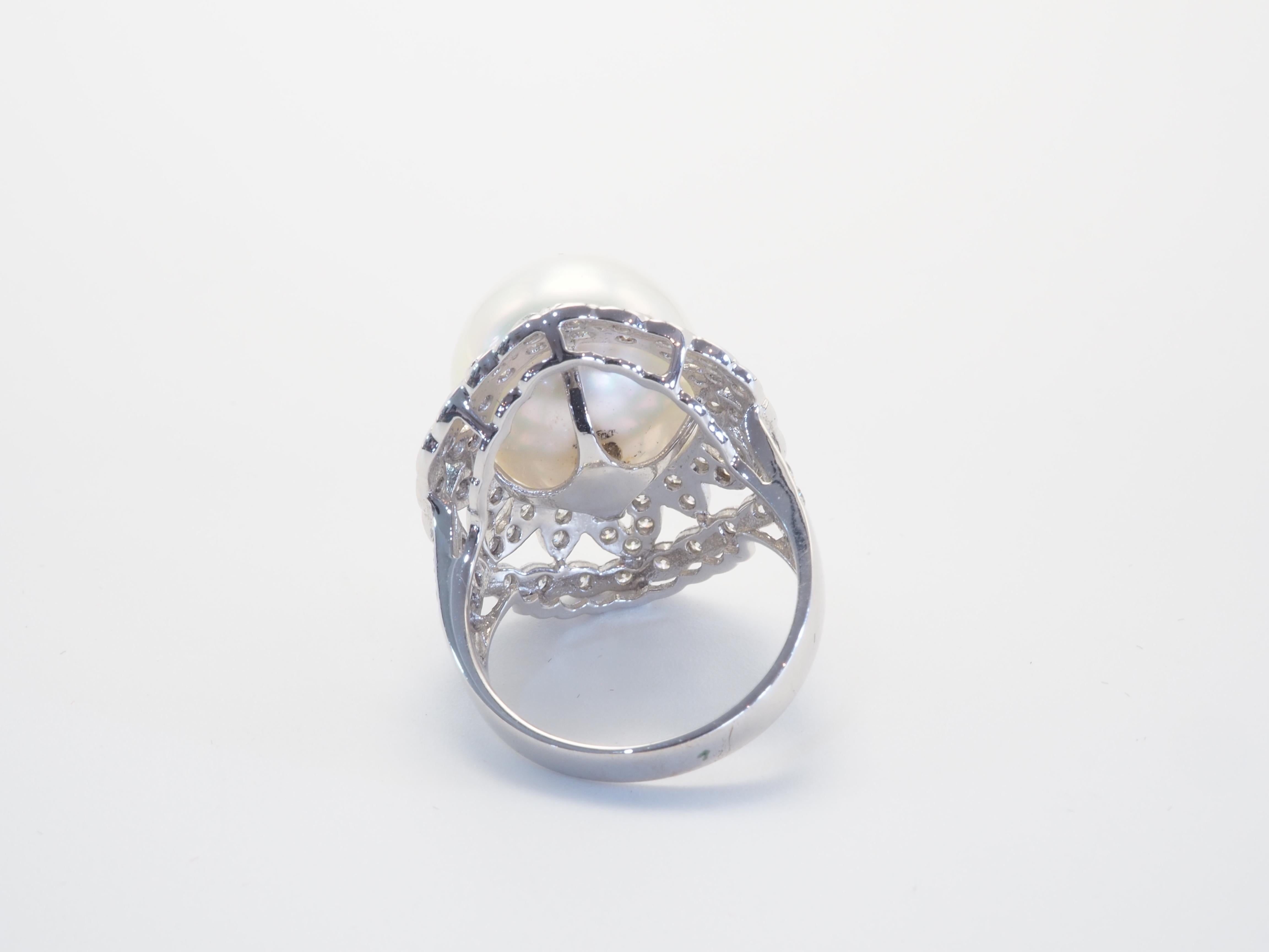 18k White Gold 13.6mm South Sea Pearl & 0.92ct Diamond Cocktail Ring In New Condition For Sale In เกาะสมุย, TH