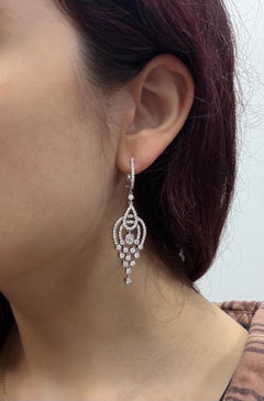 Orecchini a goccia con lampadario di diamanti in oro bianco 18K da 1,40 carati