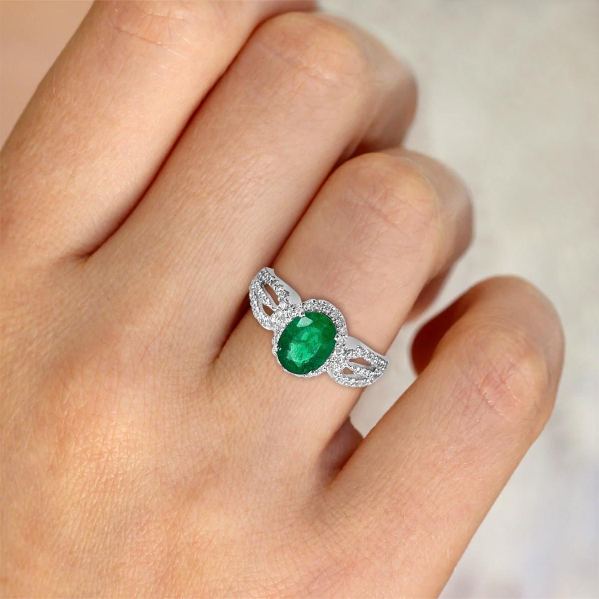 Oval Cut 18K White Gold 1.40cts Emerald and Diamond Ring, Style# RC3094