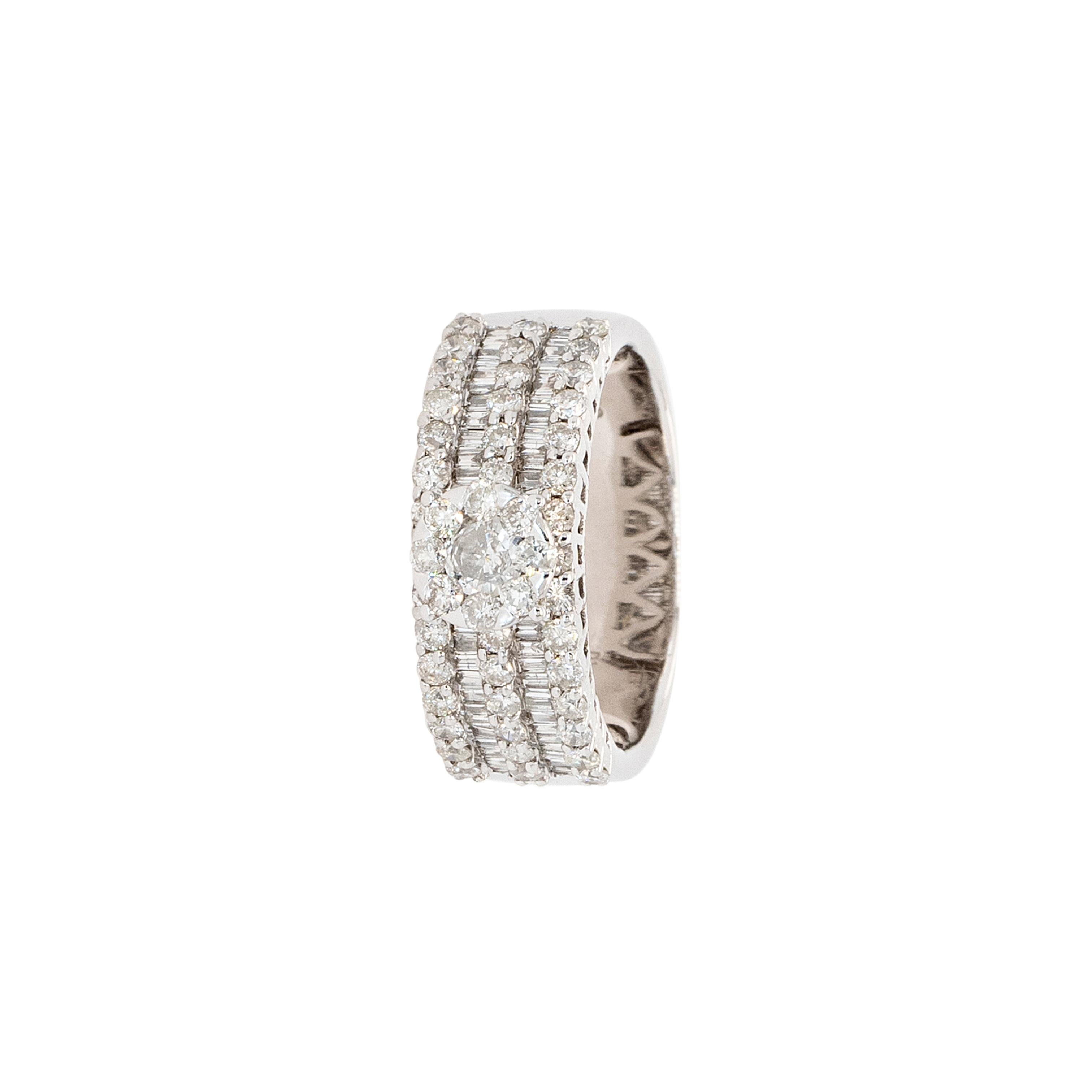Bague grappe de diamants naturels ronds brillants de 1,40 ctw en or blanc 18 carats en vente 1